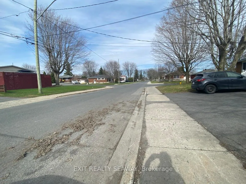 Photo 19 of 1311 Walton Street, Cornwall — HOMEH