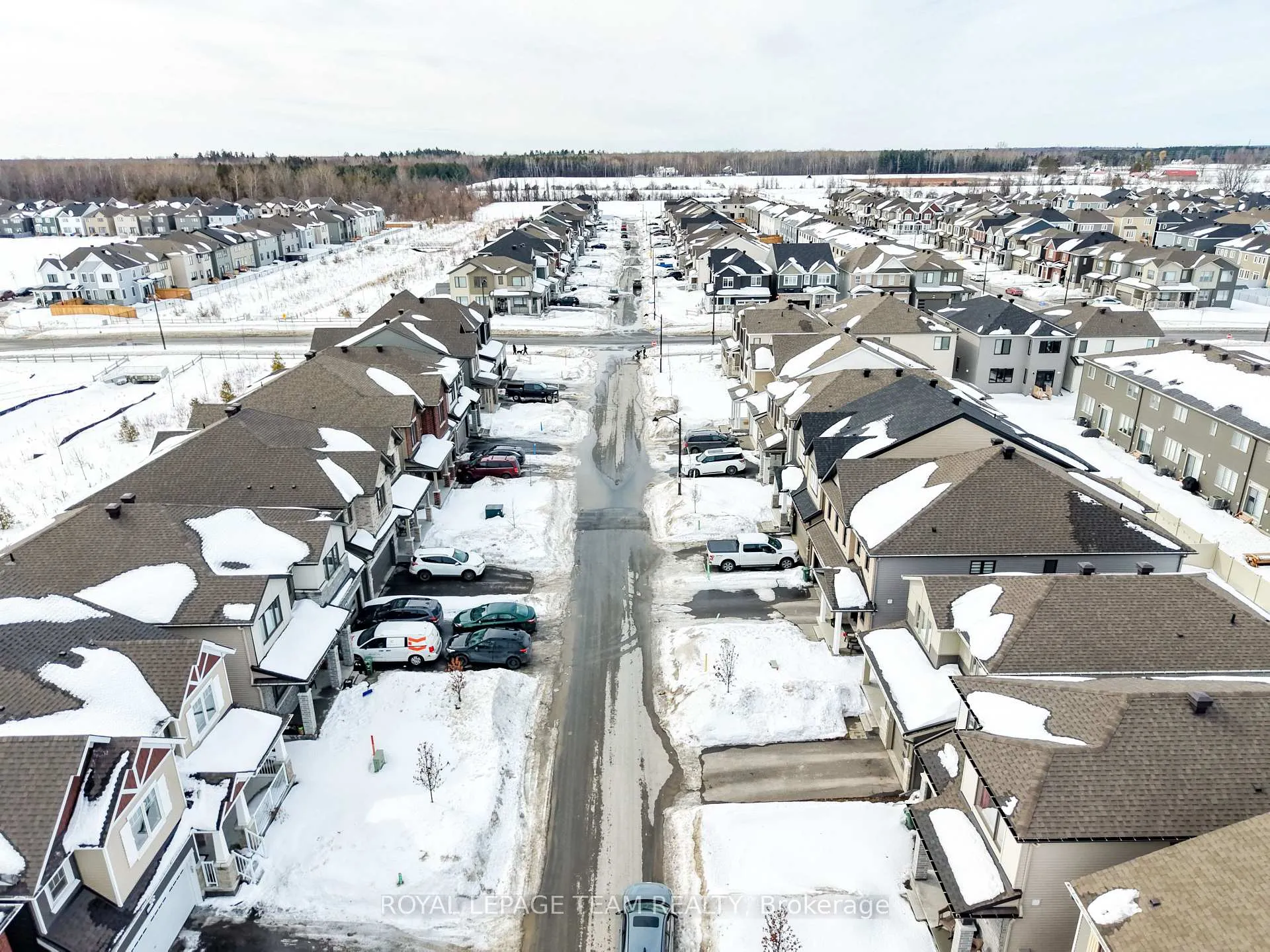 Photo 35 of 1019 Showman Street, Ottawa, Goulbourn Twp From Franktown Rd/South To Rideau — HOMEH