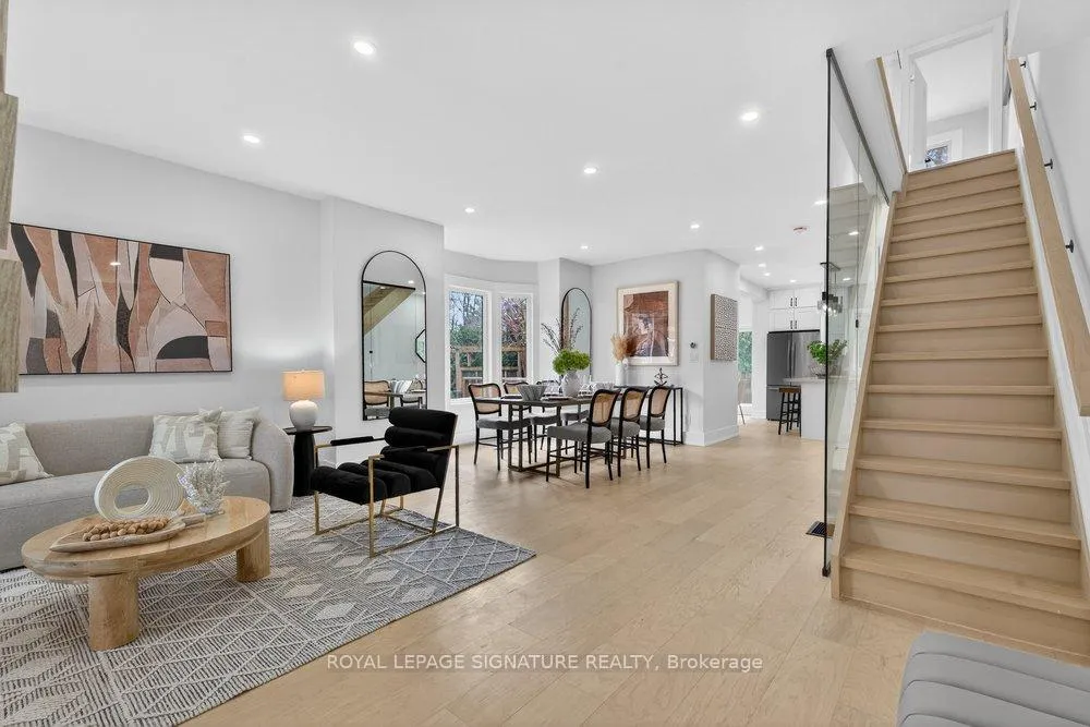 Photo 5 of 290 Chisholm Avenue, Toronto, Woodbine-Lumsden — HOMEH