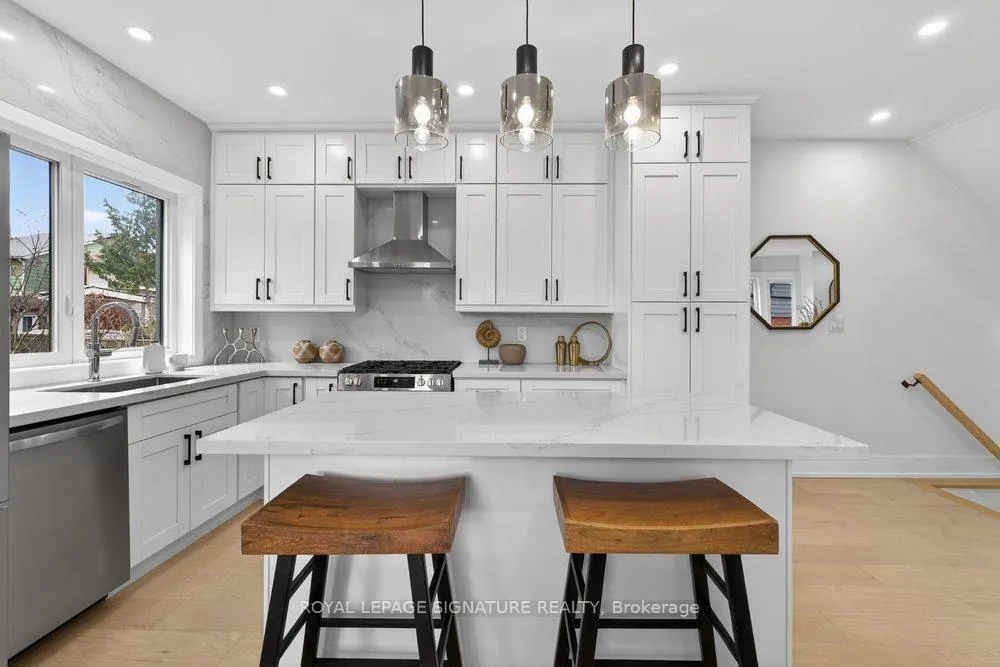 Photo 17 of 290 Chisholm Avenue, Toronto, Woodbine-Lumsden — HOMEH