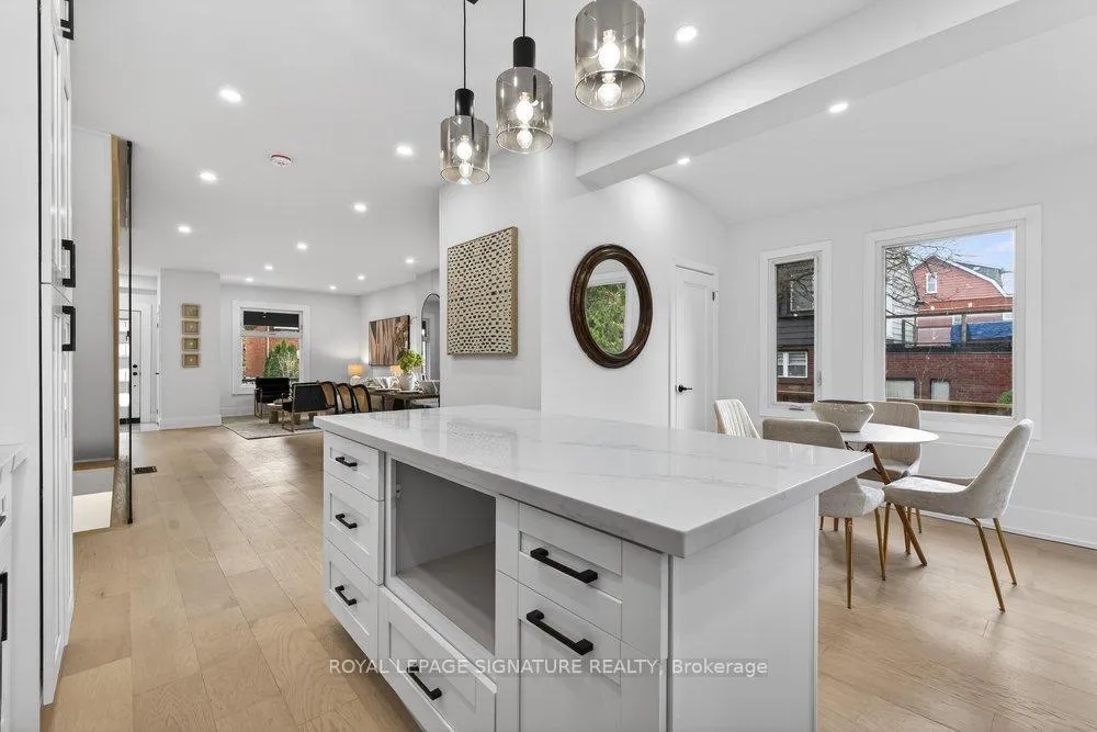 Photo 18 of 290 Chisholm Avenue, Toronto, Woodbine-Lumsden — HOMEH