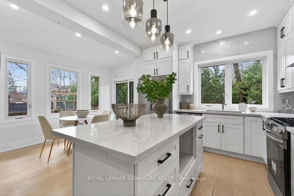 Photo 20 of 290 Chisholm Avenue, Toronto, Woodbine-Lumsden — HOMEH