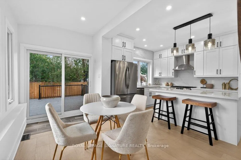 Photo 21 of 290 Chisholm Avenue, Toronto, Woodbine-Lumsden — HOMEH