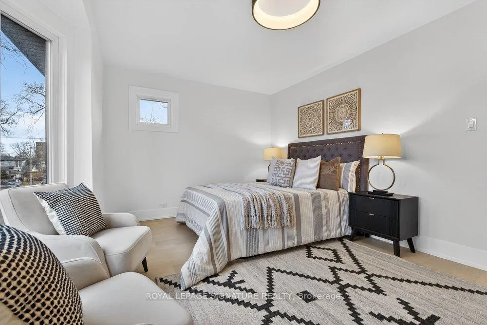 Photo 24 of 290 Chisholm Avenue, Toronto, Woodbine-Lumsden — HOMEH