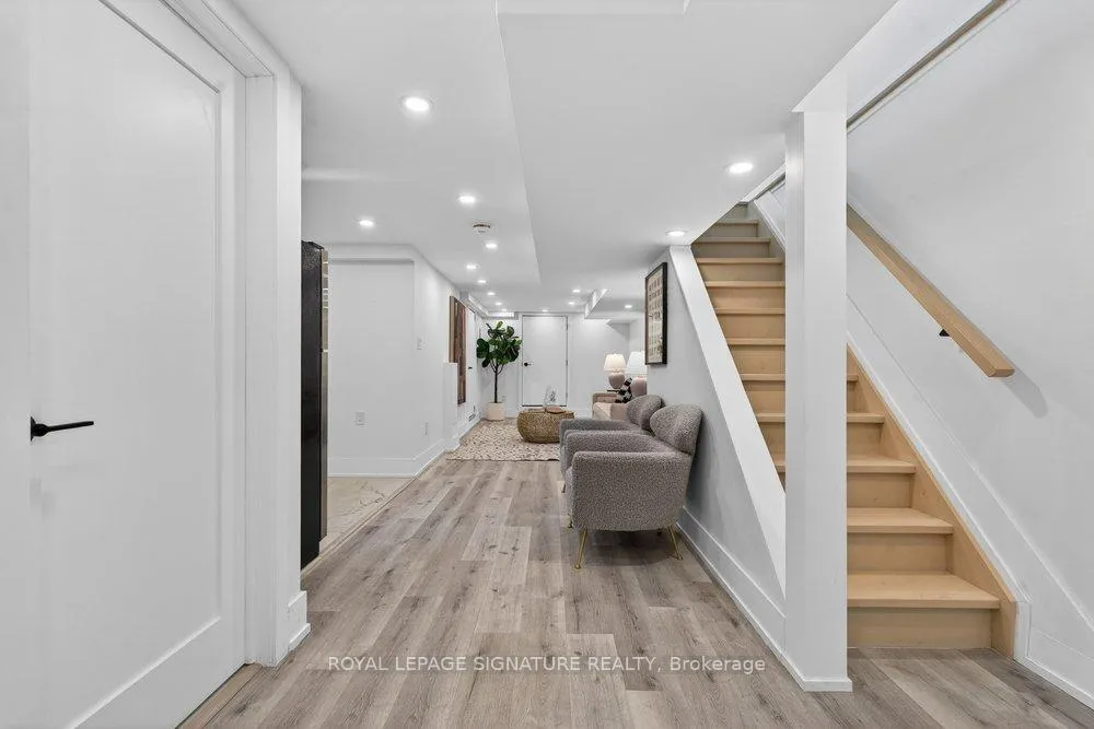 Photo 34 of 290 Chisholm Avenue, Toronto, Woodbine-Lumsden — HOMEH