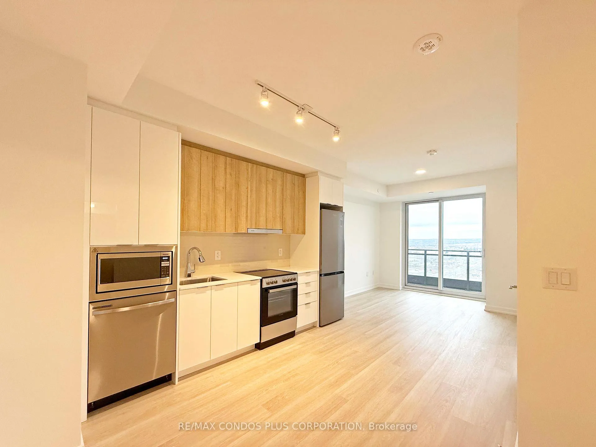 Photo 2 of Unit 2212, 9751 Markham Road, Markham, Greensborough — HOMEH