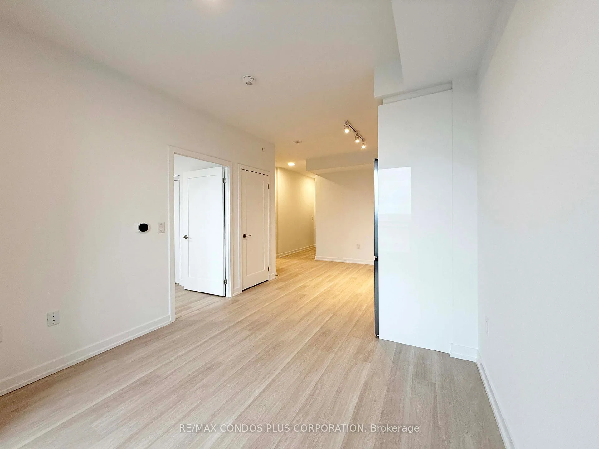 Photo 4 of Unit 2212, 9751 Markham Road, Markham, Greensborough — HOMEH