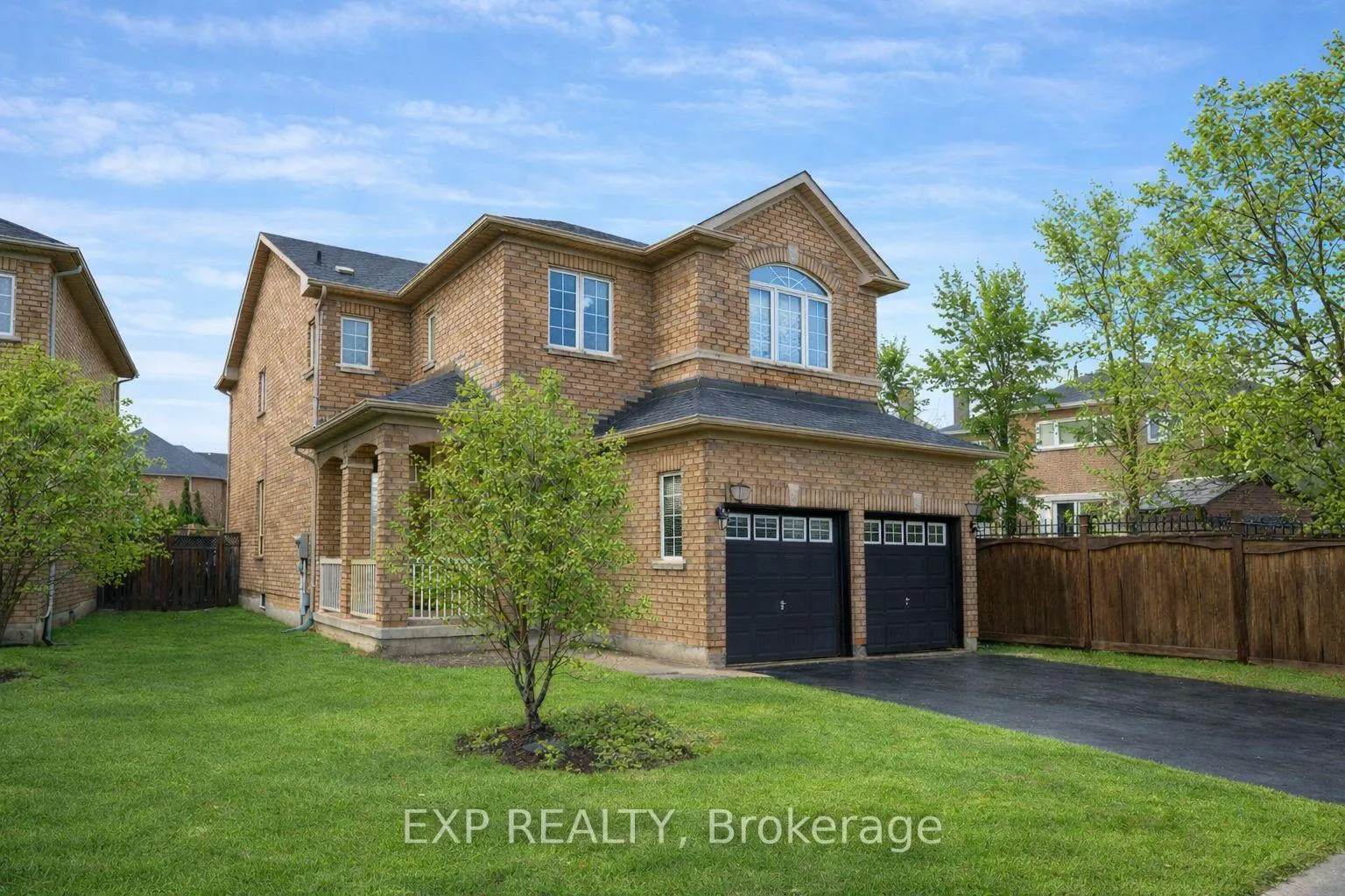 Photo 4 of 148 Devonsleigh Boulevard, Richmond Hill, Devonsleigh — HOMEH