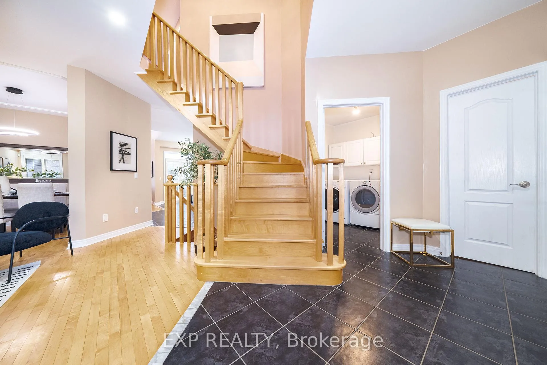 Photo 7 of 148 Devonsleigh Boulevard, Richmond Hill, Devonsleigh — HOMEH