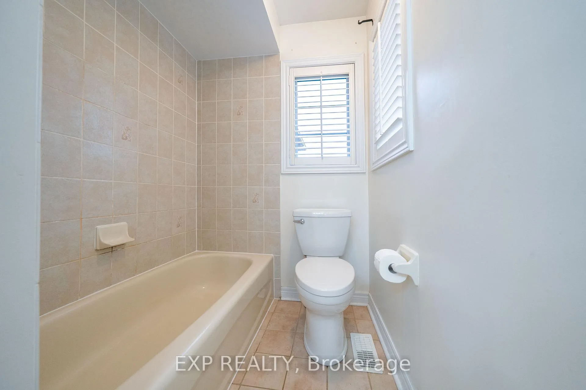 Photo 29 of 148 Devonsleigh Boulevard, Richmond Hill, Devonsleigh — HOMEH