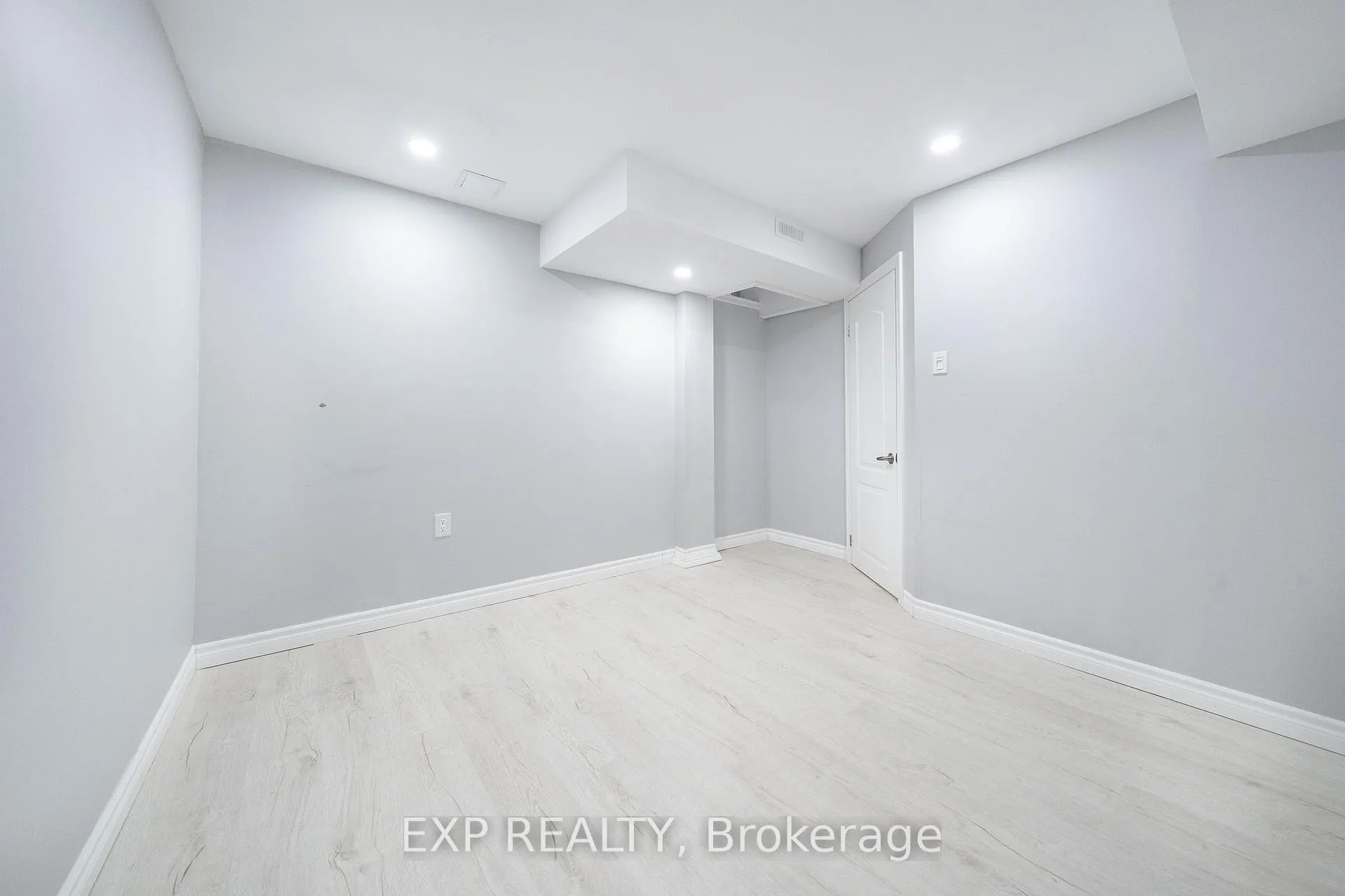 Photo 40 of 148 Devonsleigh Boulevard, Richmond Hill, Devonsleigh — HOMEH