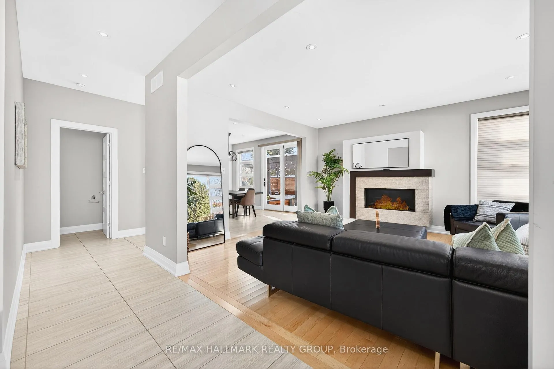 Photo 4 of 114 Rita Avenue, Ottawa, Meadowlands/St. Claire Gardens — HOMEH