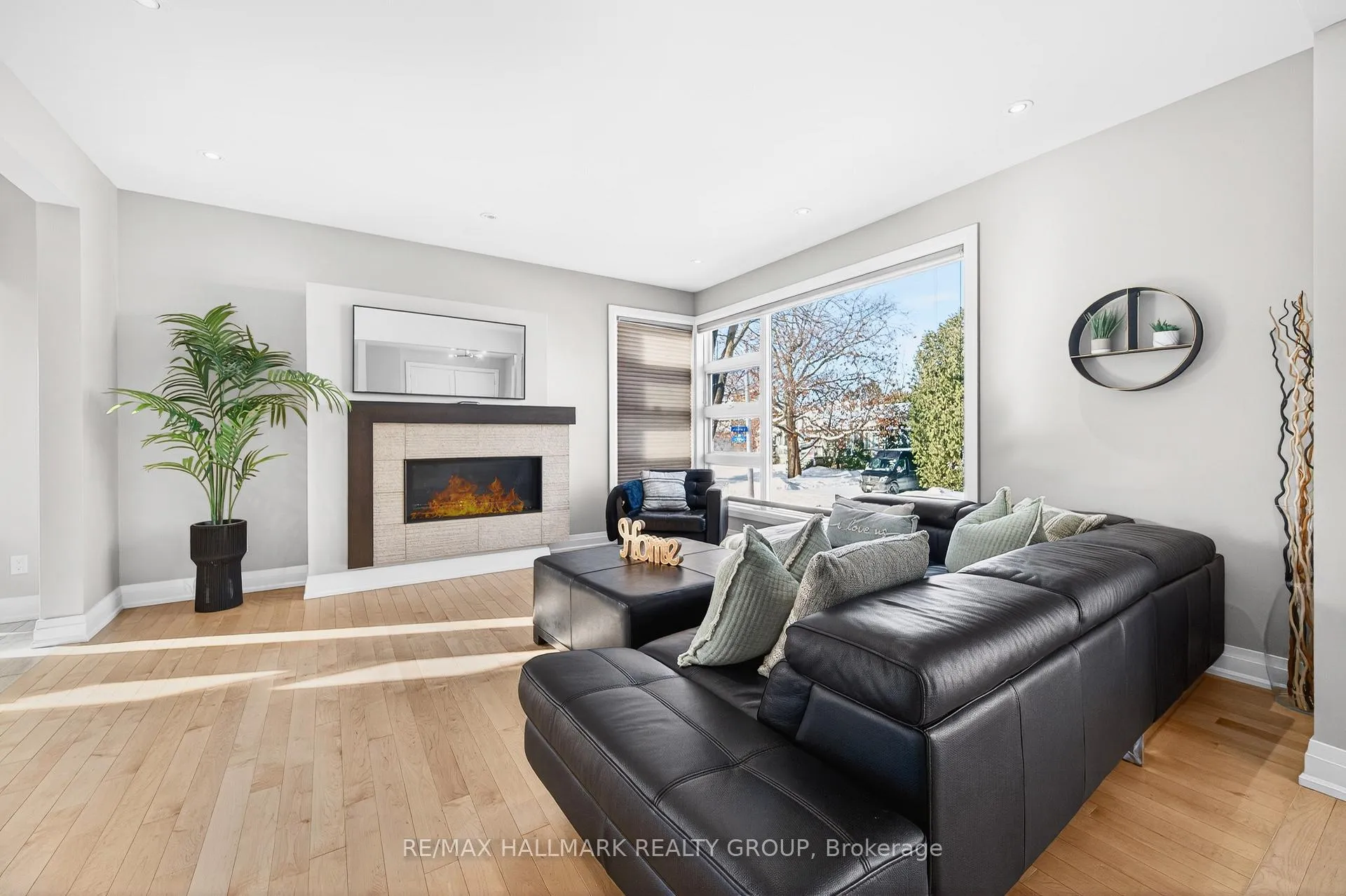 Photo 5 of 114 Rita Avenue, Ottawa, Meadowlands/St. Claire Gardens — HOMEH