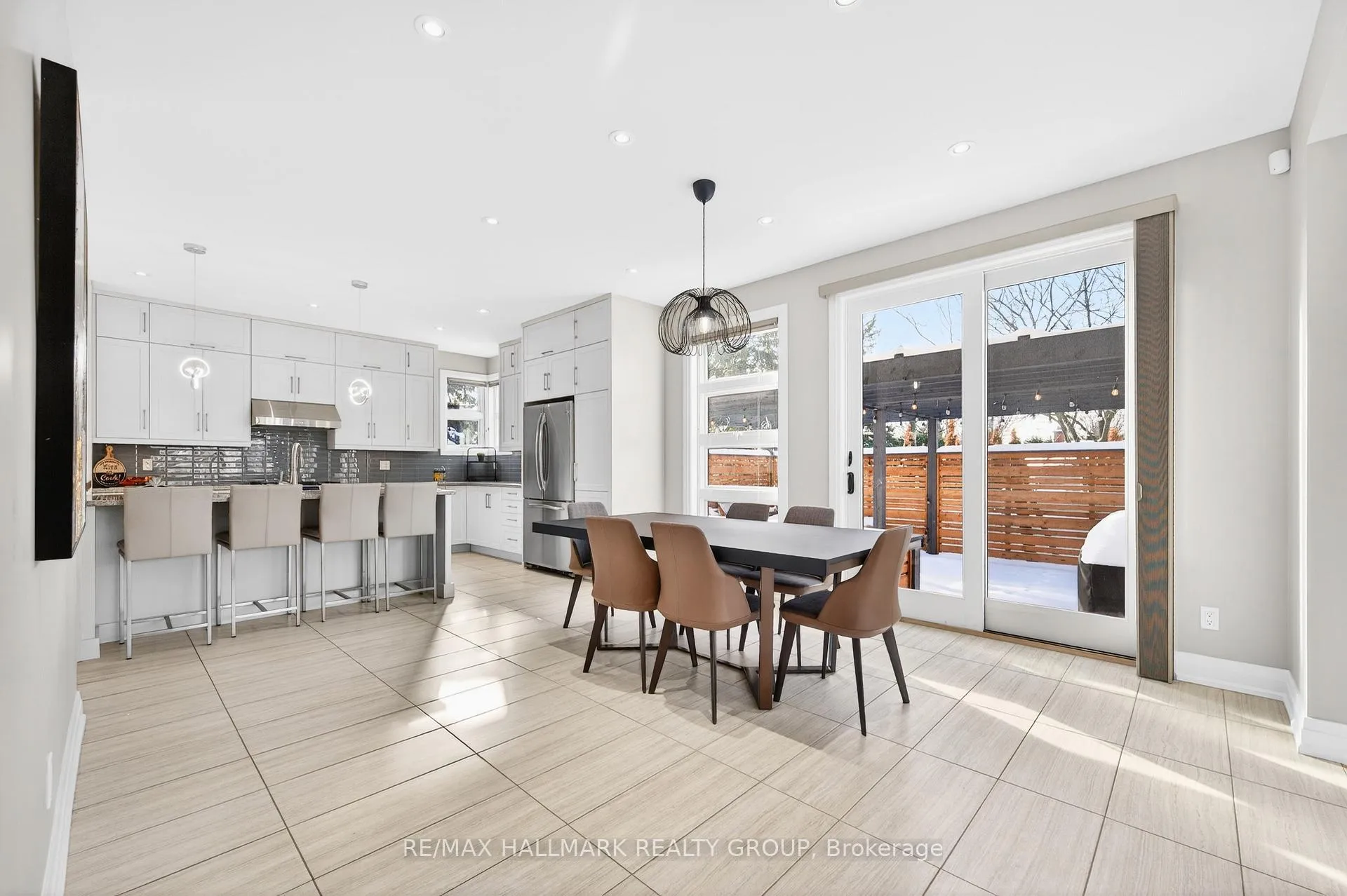 Photo 8 of 114 Rita Avenue, Ottawa, Meadowlands/St. Claire Gardens — HOMEH