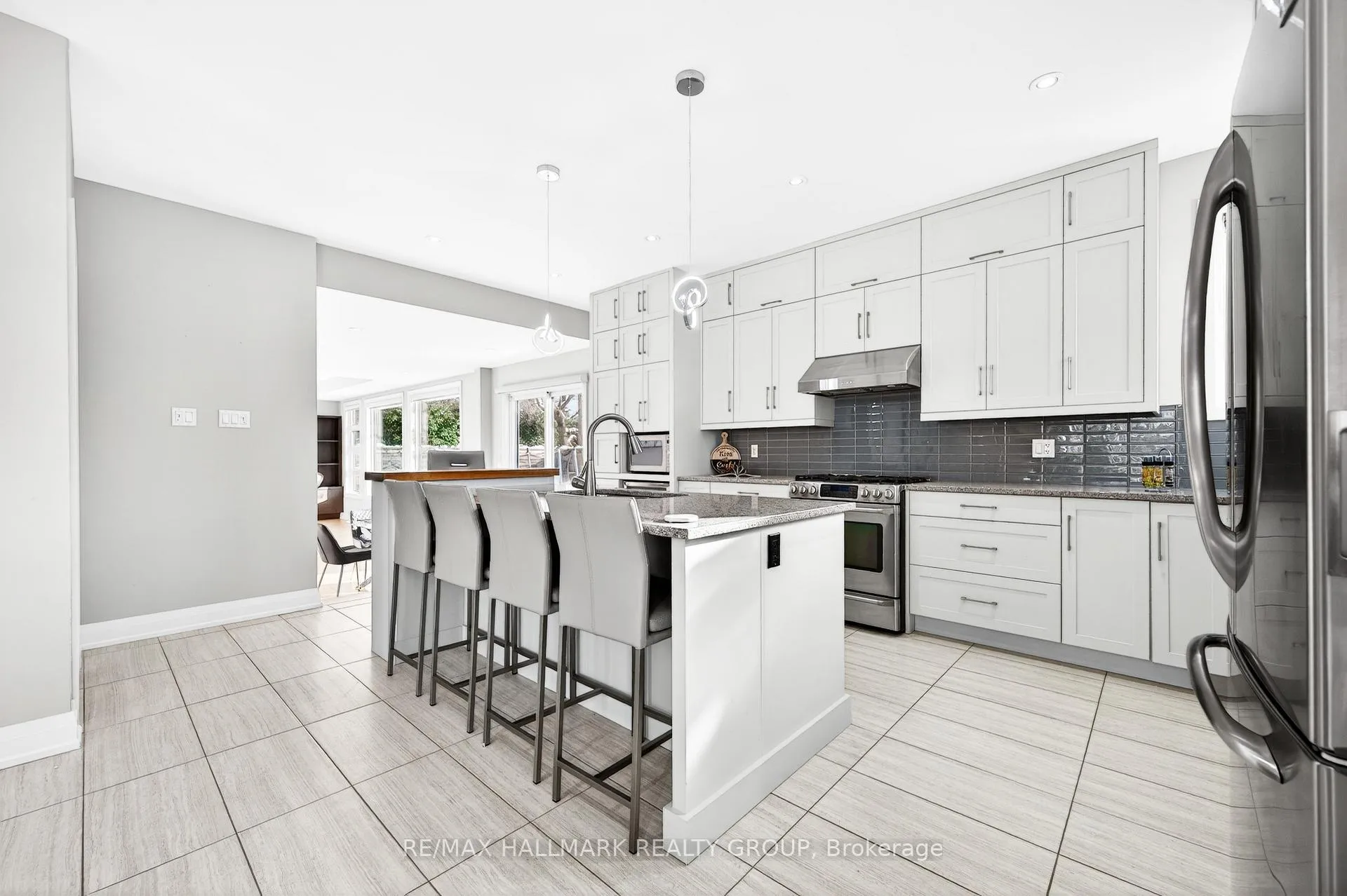 Photo 10 of 114 Rita Avenue, Ottawa, Meadowlands/St. Claire Gardens — HOMEH