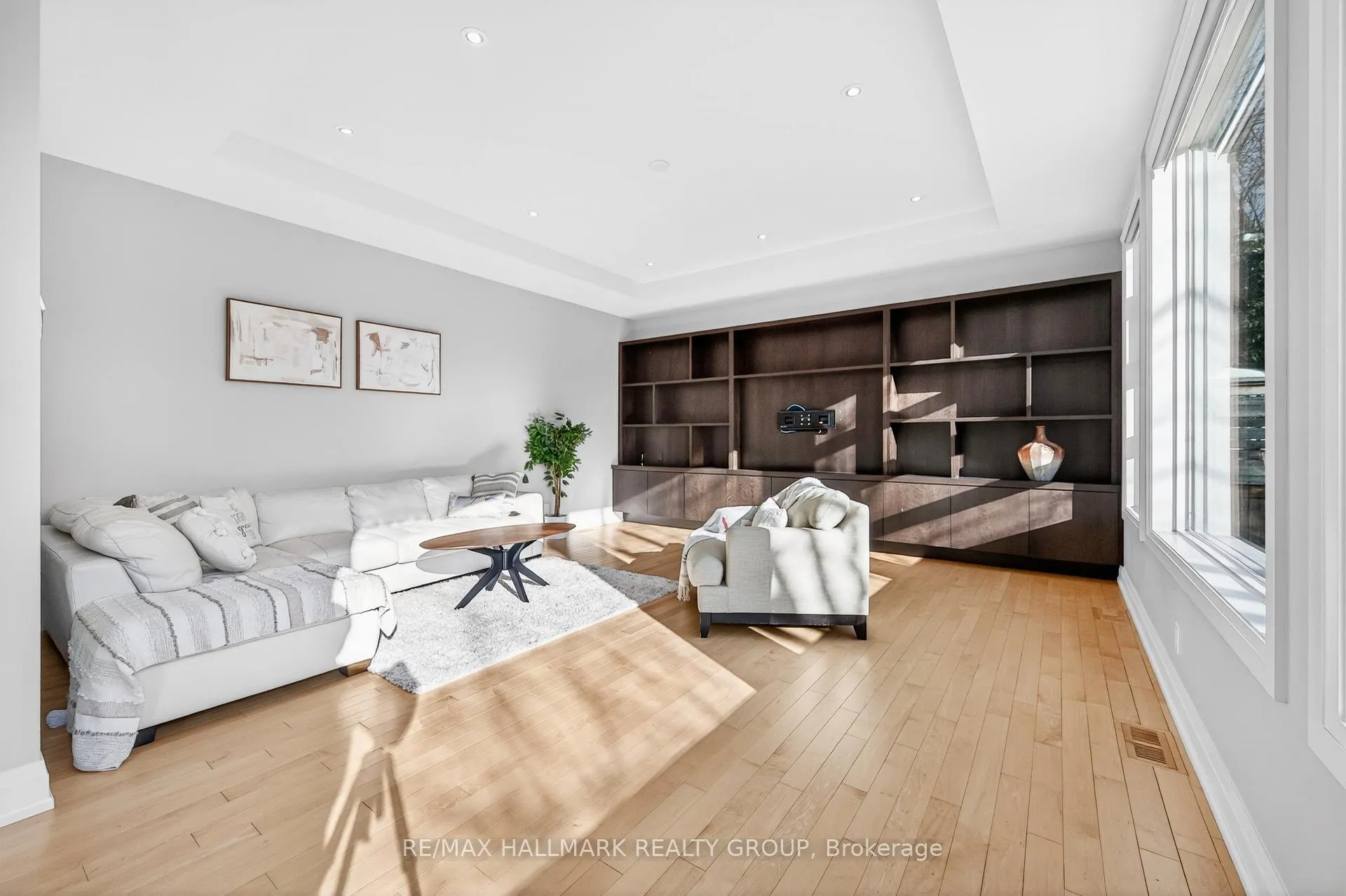 Photo 14 of 114 Rita Avenue, Ottawa, Meadowlands/St. Claire Gardens — HOMEH