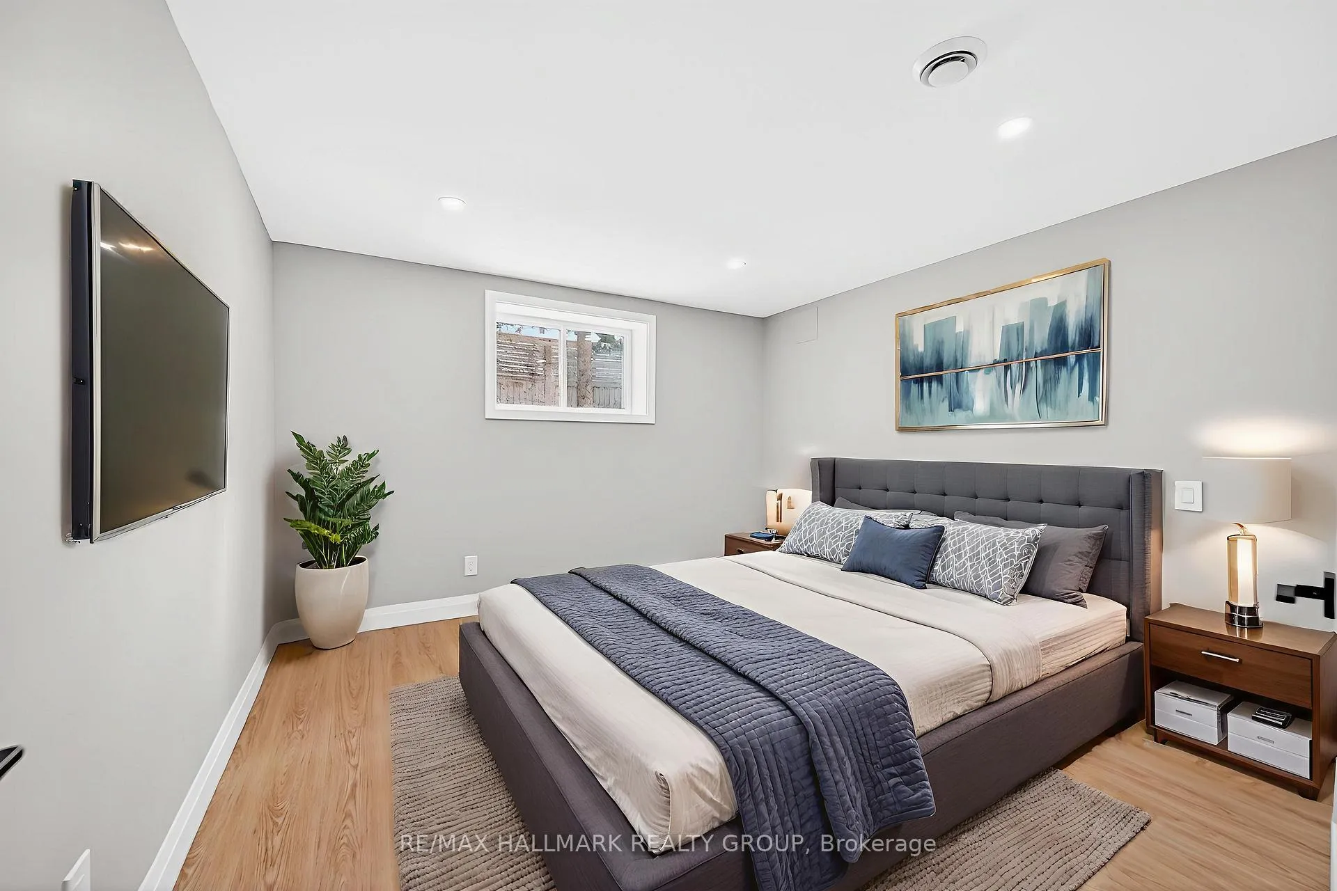 Photo 42 of 114 Rita Avenue, Ottawa, Meadowlands/St. Claire Gardens — HOMEH