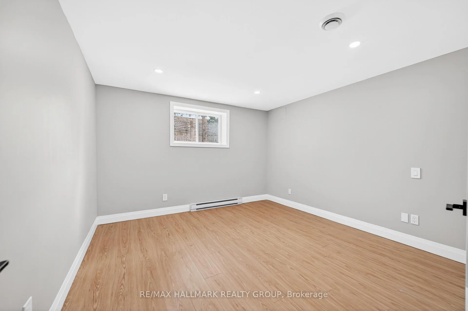 Photo 43 of 114 Rita Avenue, Ottawa, Meadowlands/St. Claire Gardens — HOMEH