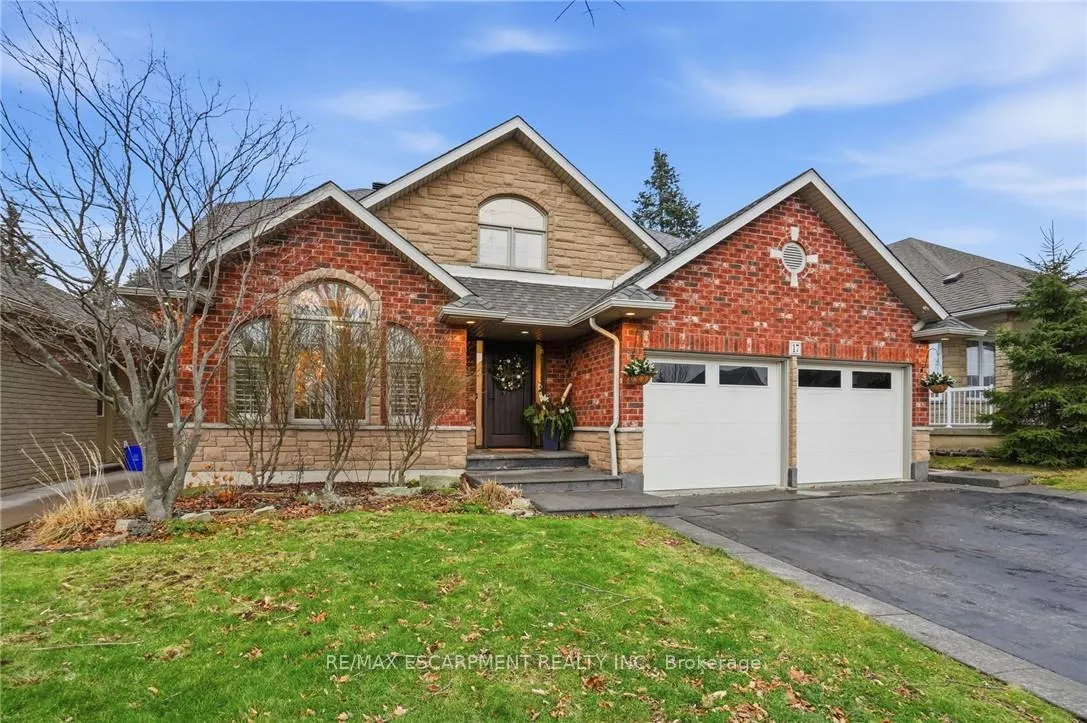 Photo 2 of 17 Krieghoff Drive, Hamilton, Kennedy — HOMEH
