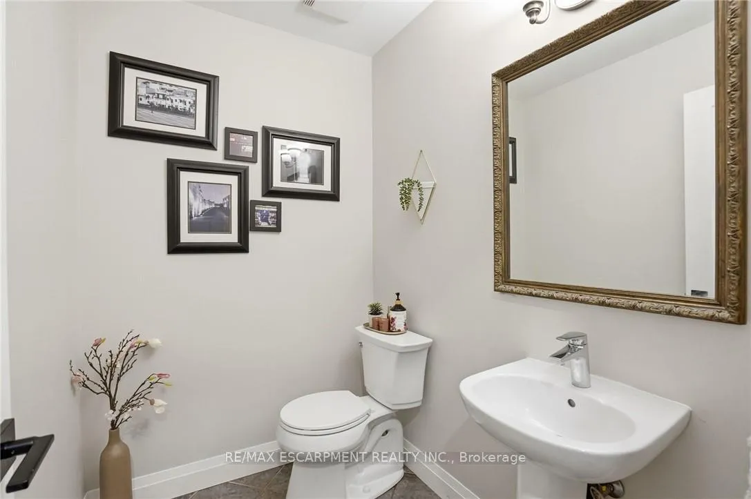 Photo 11 of 17 Krieghoff Drive, Hamilton, Kennedy — HOMEH