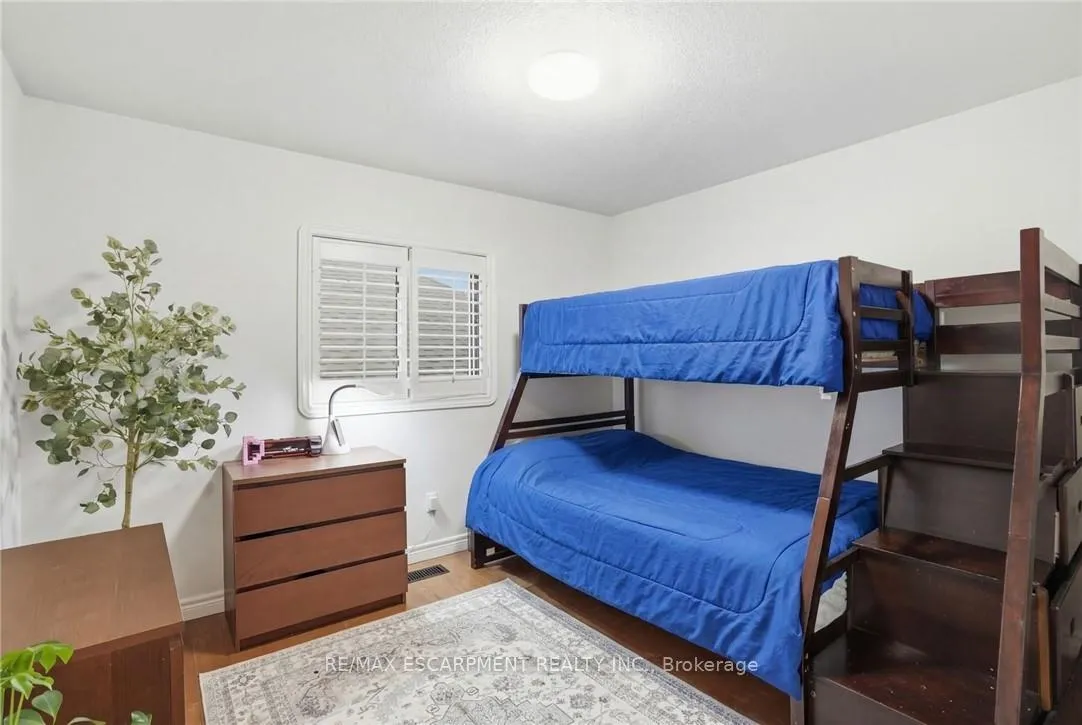 Photo 39 of 17 Krieghoff Drive, Hamilton, Kennedy — HOMEH