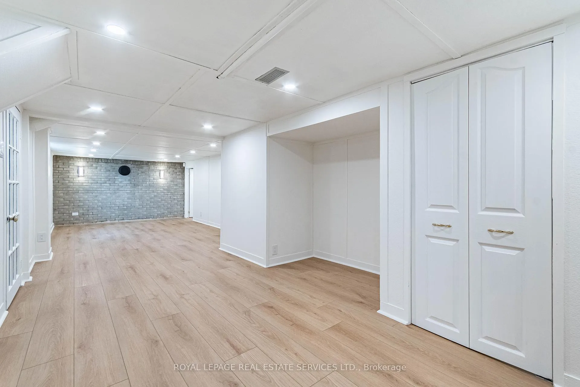 Photo 23 of 115 Wilson Street, Oakville, Central — HOMEH
