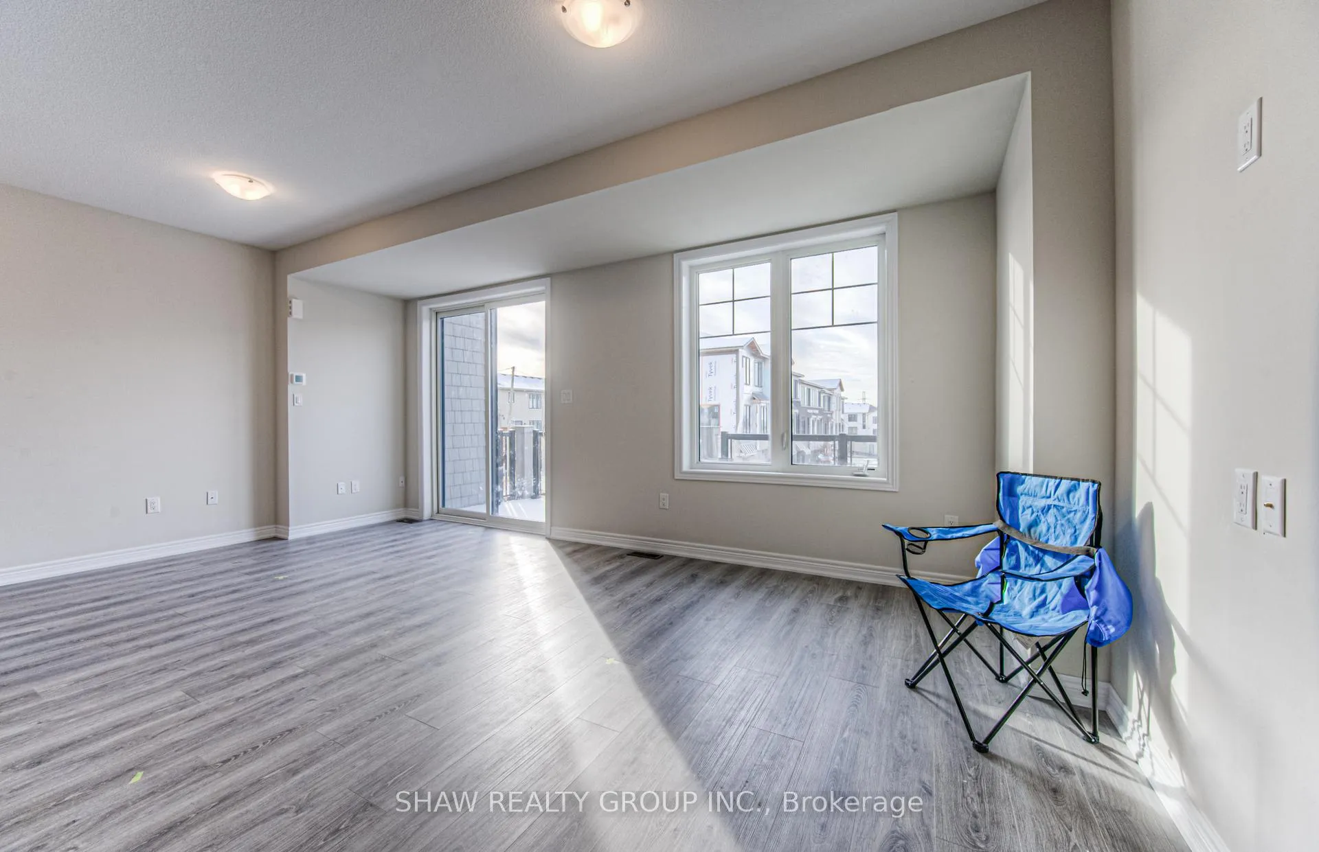 Photo 11 of Unit 90, 10 Birmingham Drive, Cambridge, Sheldon-Conestoga — HOMEH