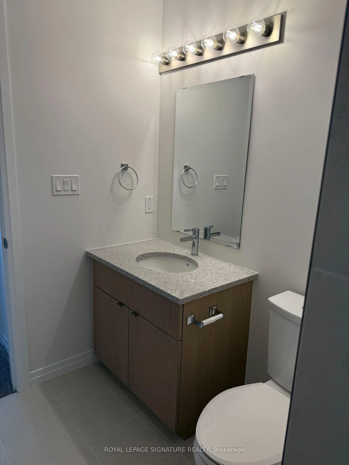 Photo 13 of Unit H078, 46 Thatcher Drive, Guelph, Kortright East — HOMEH