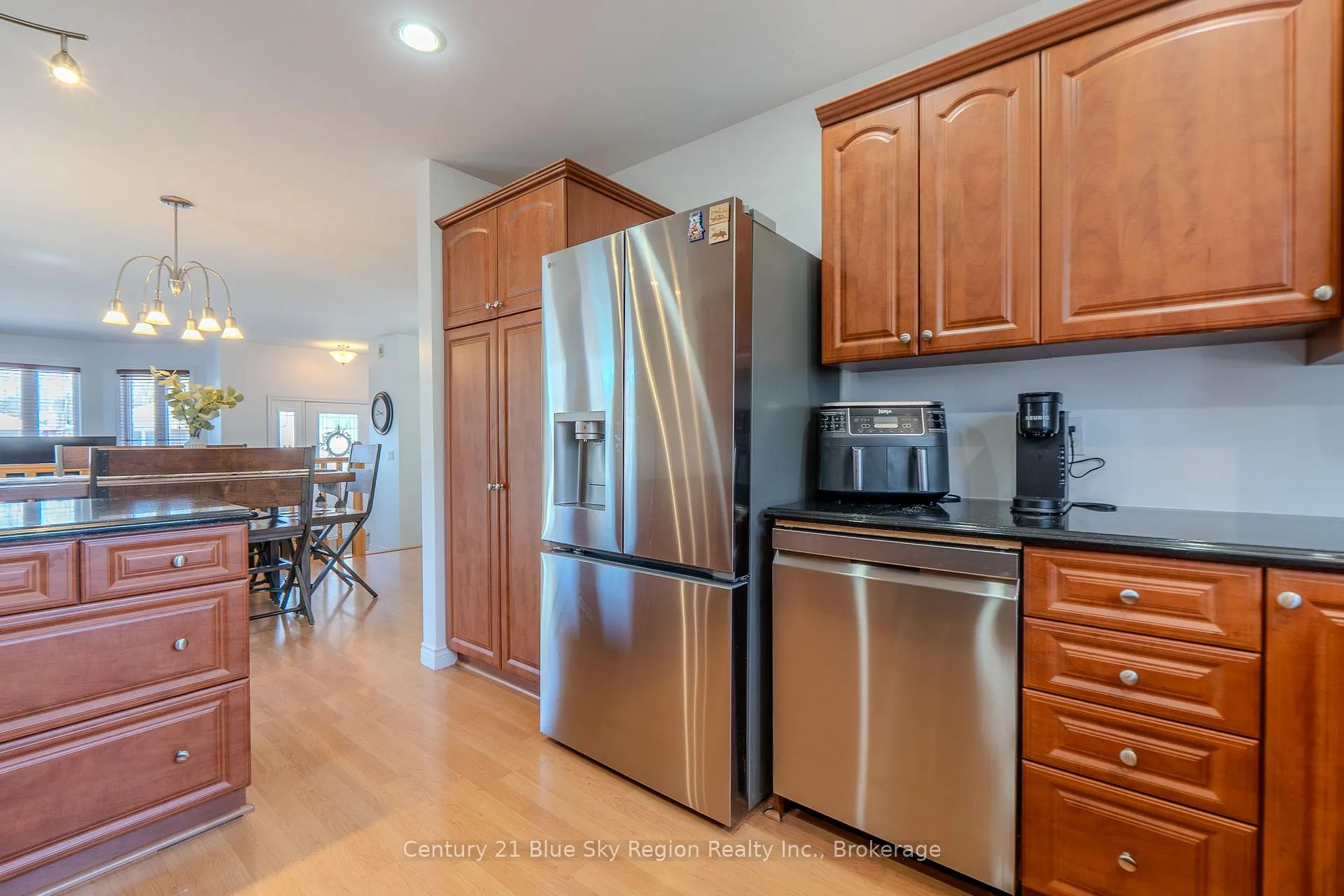Photo 7 of 60 Mariah Street, North Bay, Ferris — HOMEH