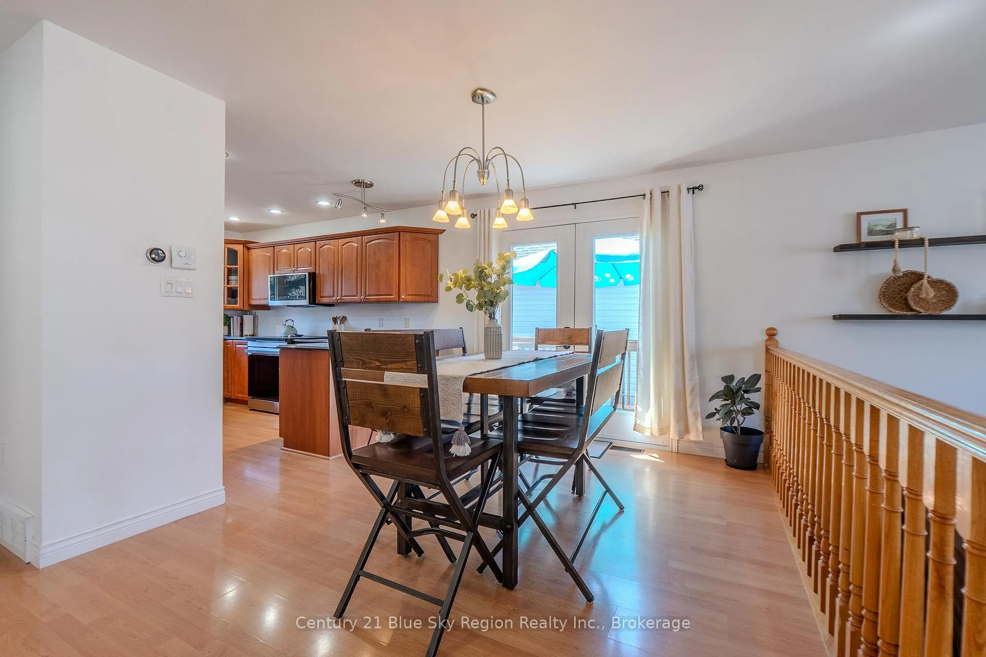 Photo 11 of 60 Mariah Street, North Bay, Ferris — HOMEH