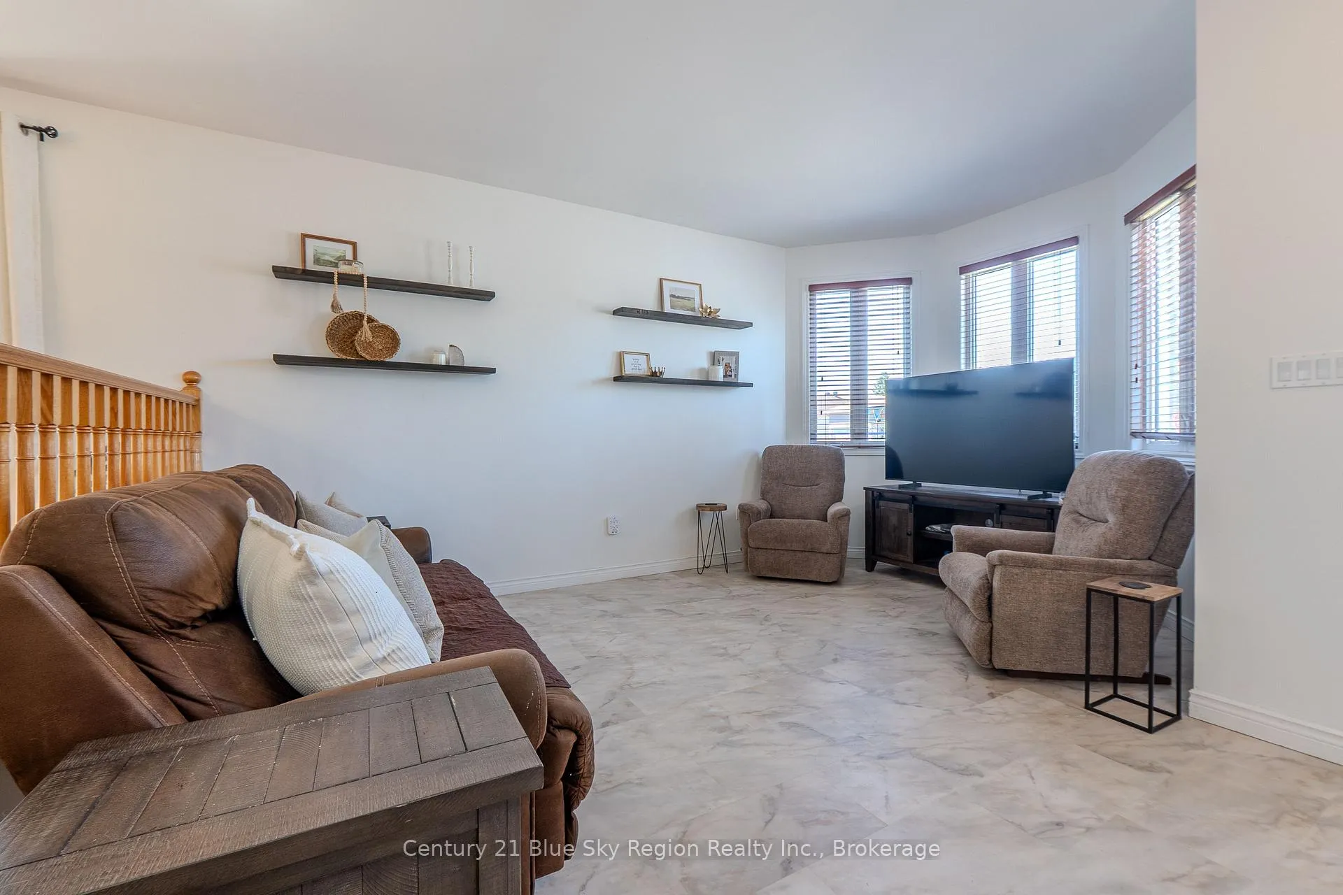 Photo 12 of 60 Mariah Street, North Bay, Ferris — HOMEH