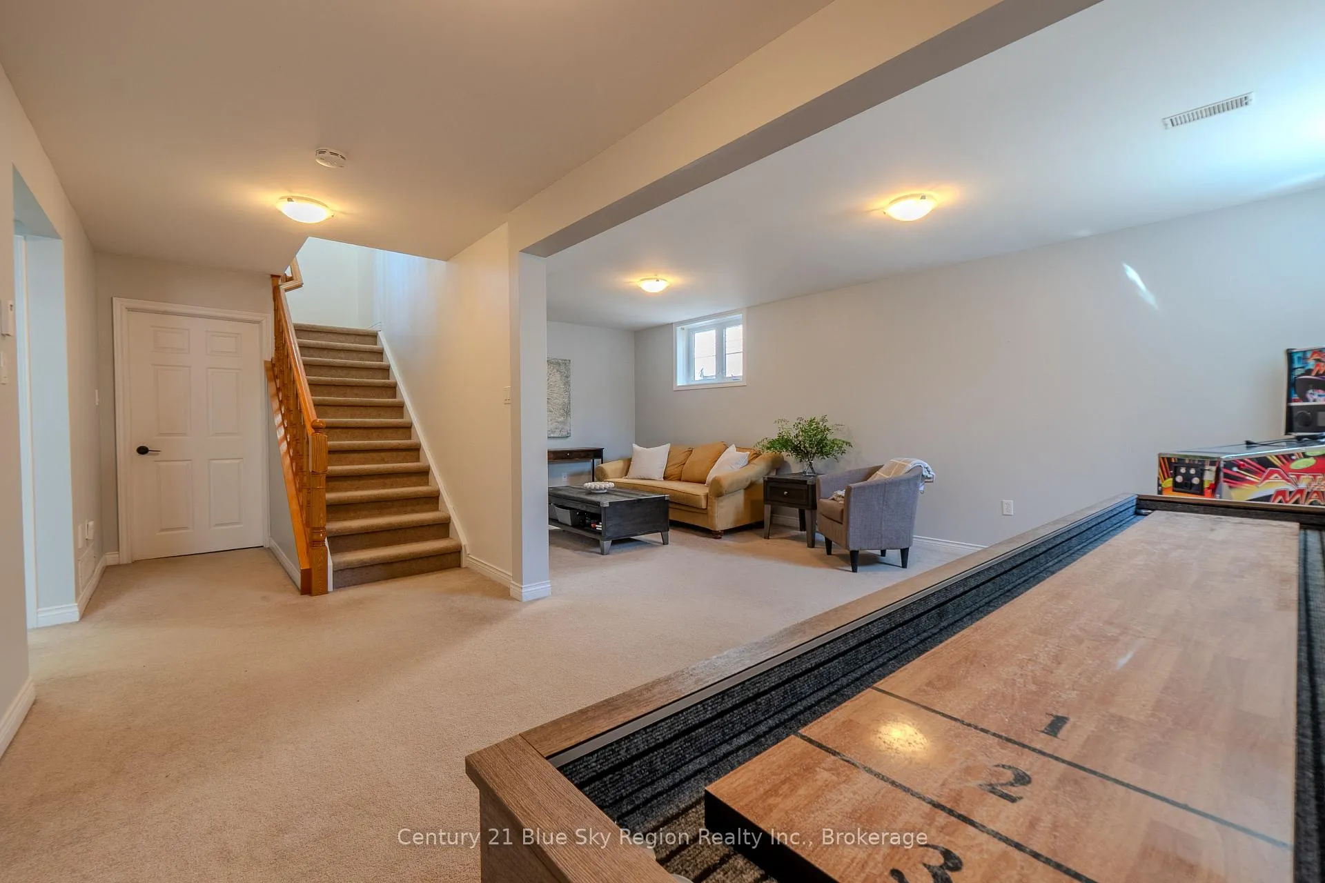 Photo 23 of 60 Mariah Street, North Bay, Ferris — HOMEH