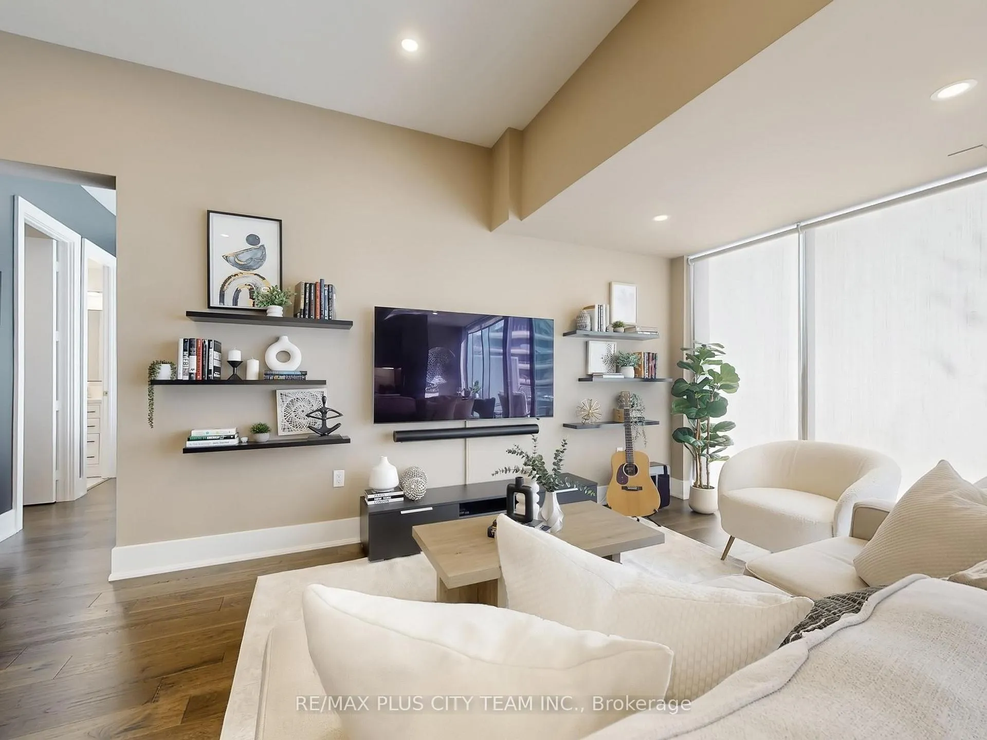 Photo 2 of Unit 202, 39 Queens Quay E, Toronto, Waterfront Communities — HOMEH