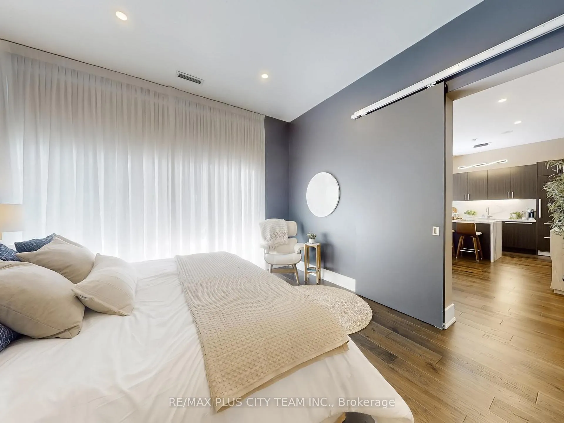 Photo 12 of Unit 202, 39 Queens Quay E, Toronto, Waterfront Communities — HOMEH