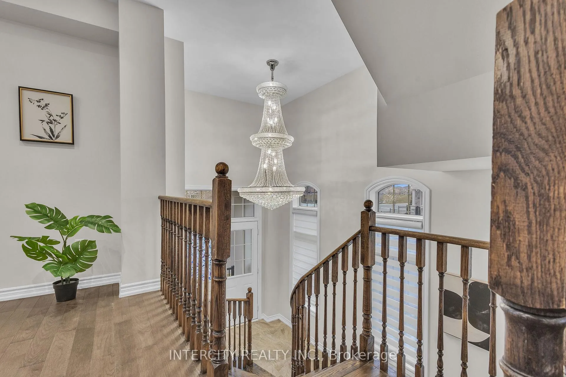 Photo 9 of 45 Roulette Crescent, Brampton, Bram West — HOMEH