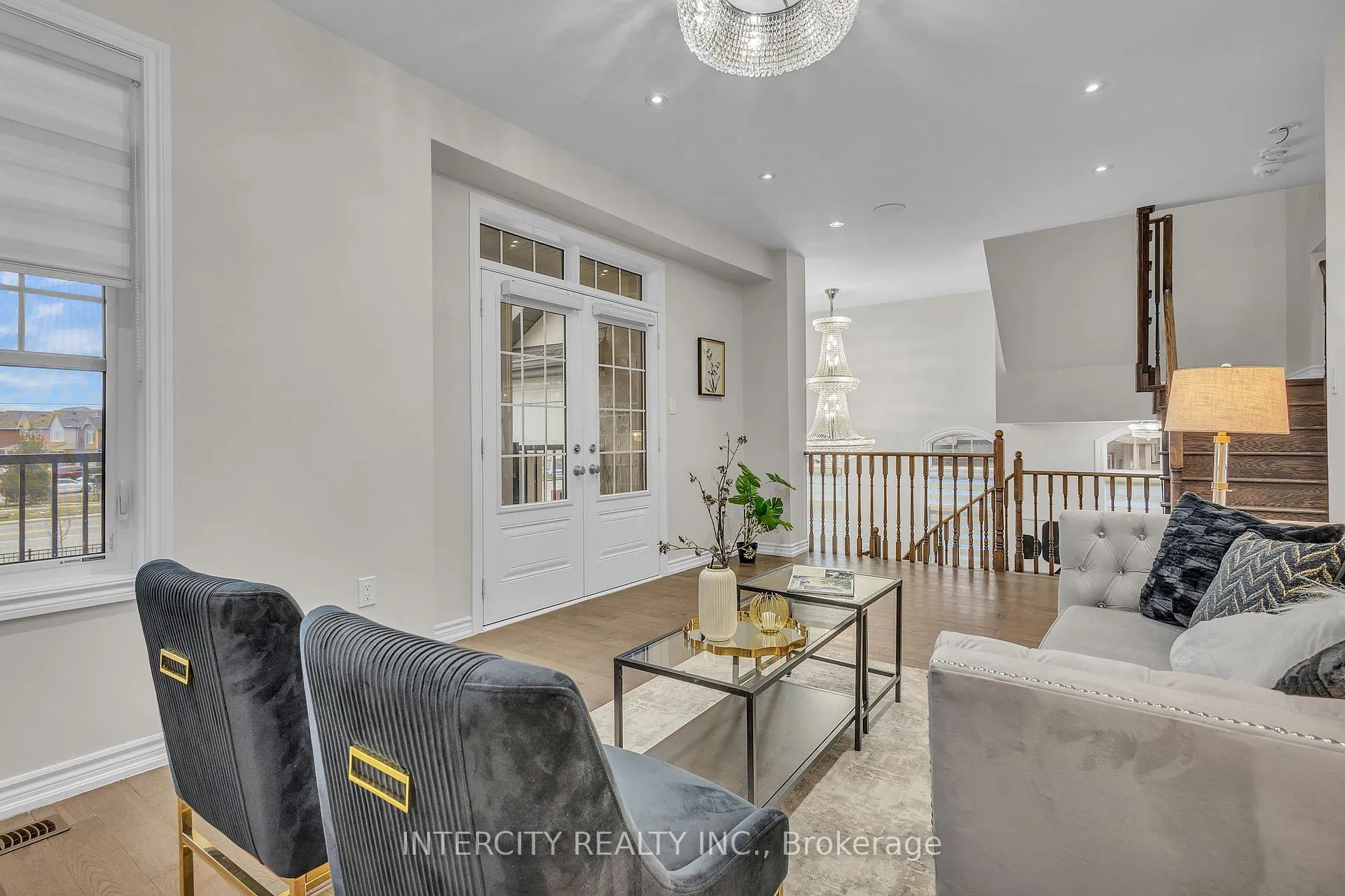 Photo 13 of 45 Roulette Crescent, Brampton, Bram West — HOMEH