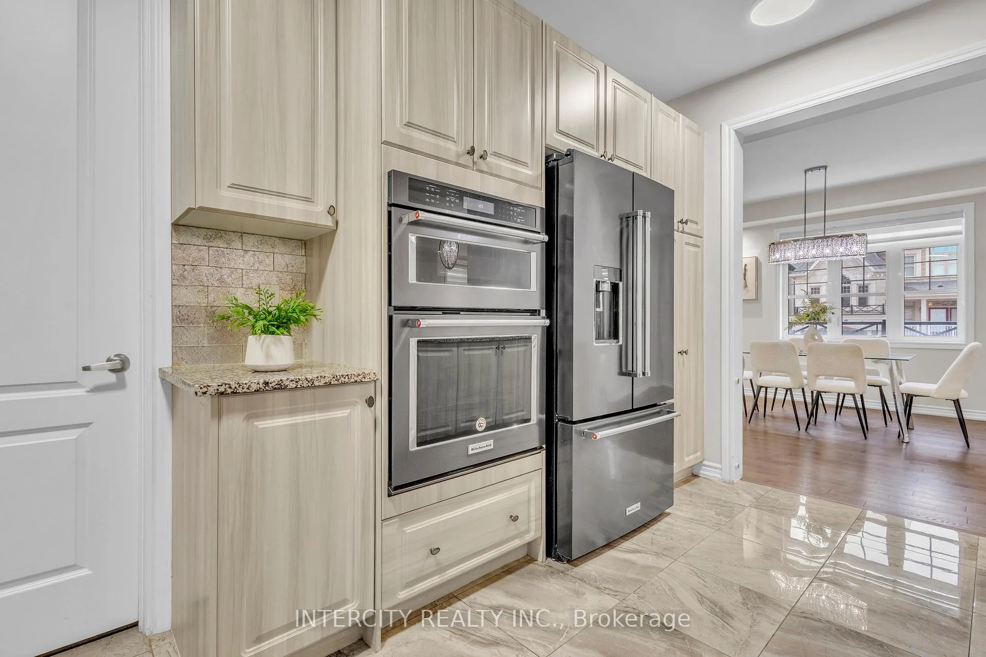 Photo 21 of 45 Roulette Crescent, Brampton, Bram West — HOMEH