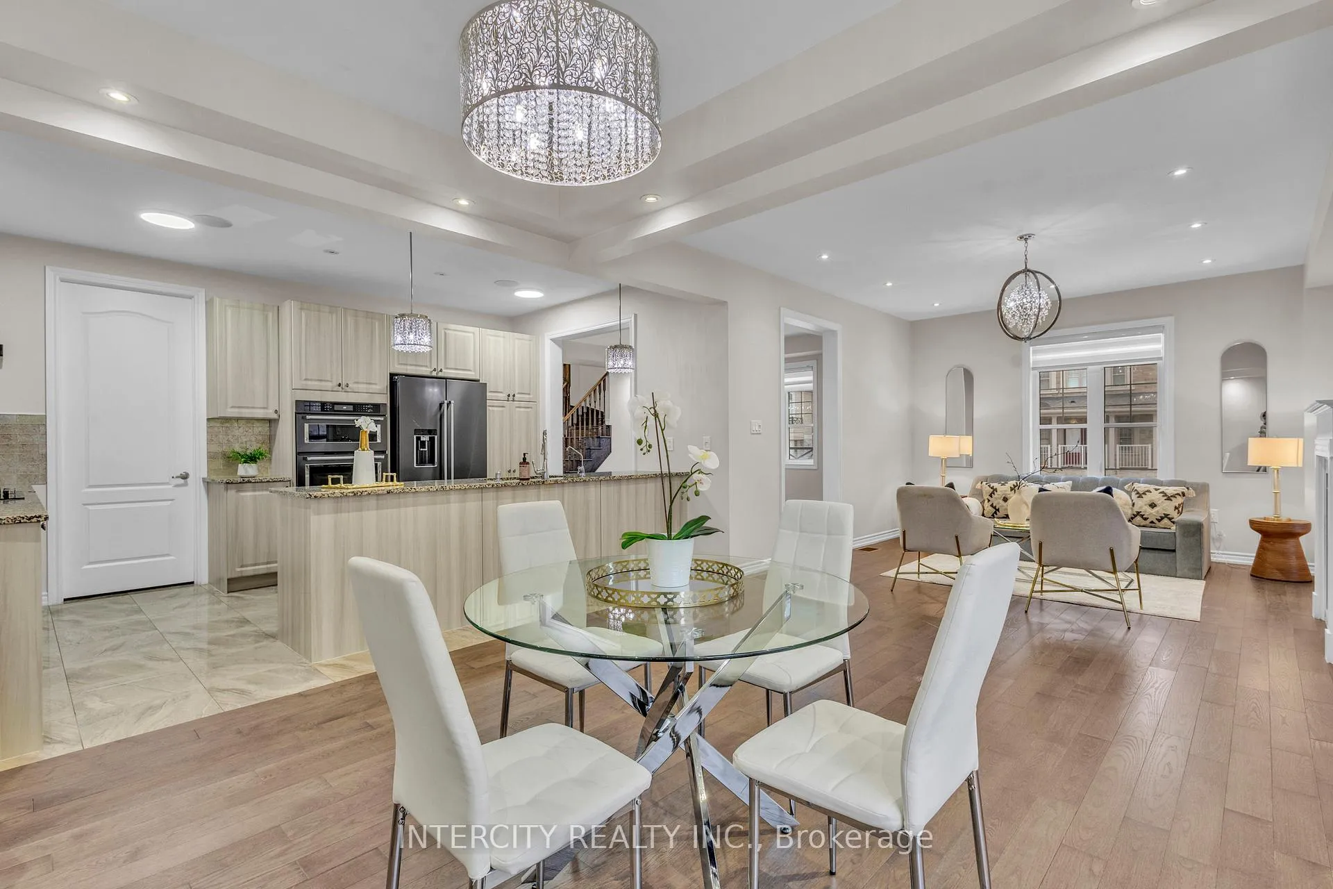 Photo 24 of 45 Roulette Crescent, Brampton, Bram West — HOMEH