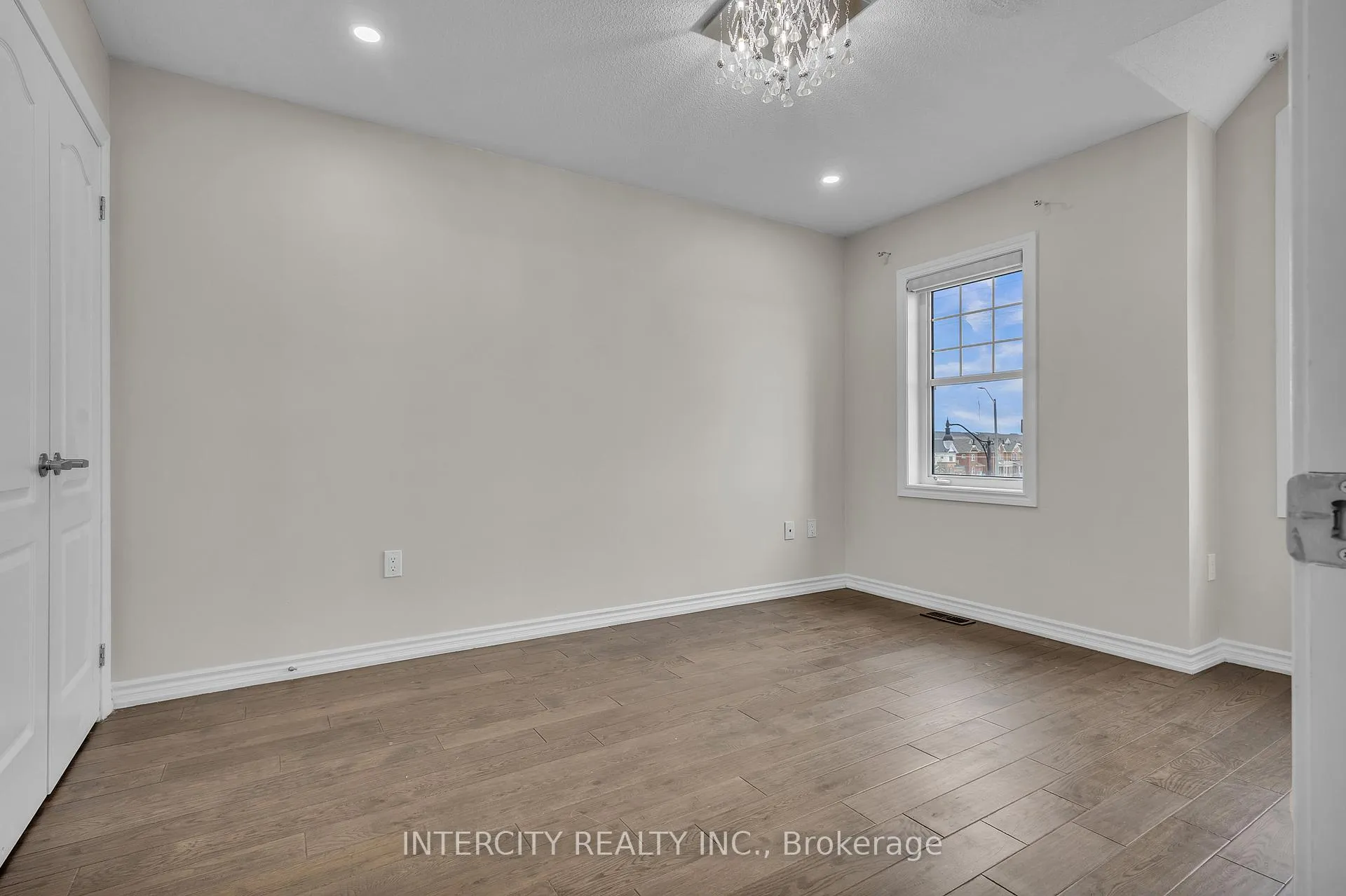 Photo 40 of 45 Roulette Crescent, Brampton, Bram West — HOMEH