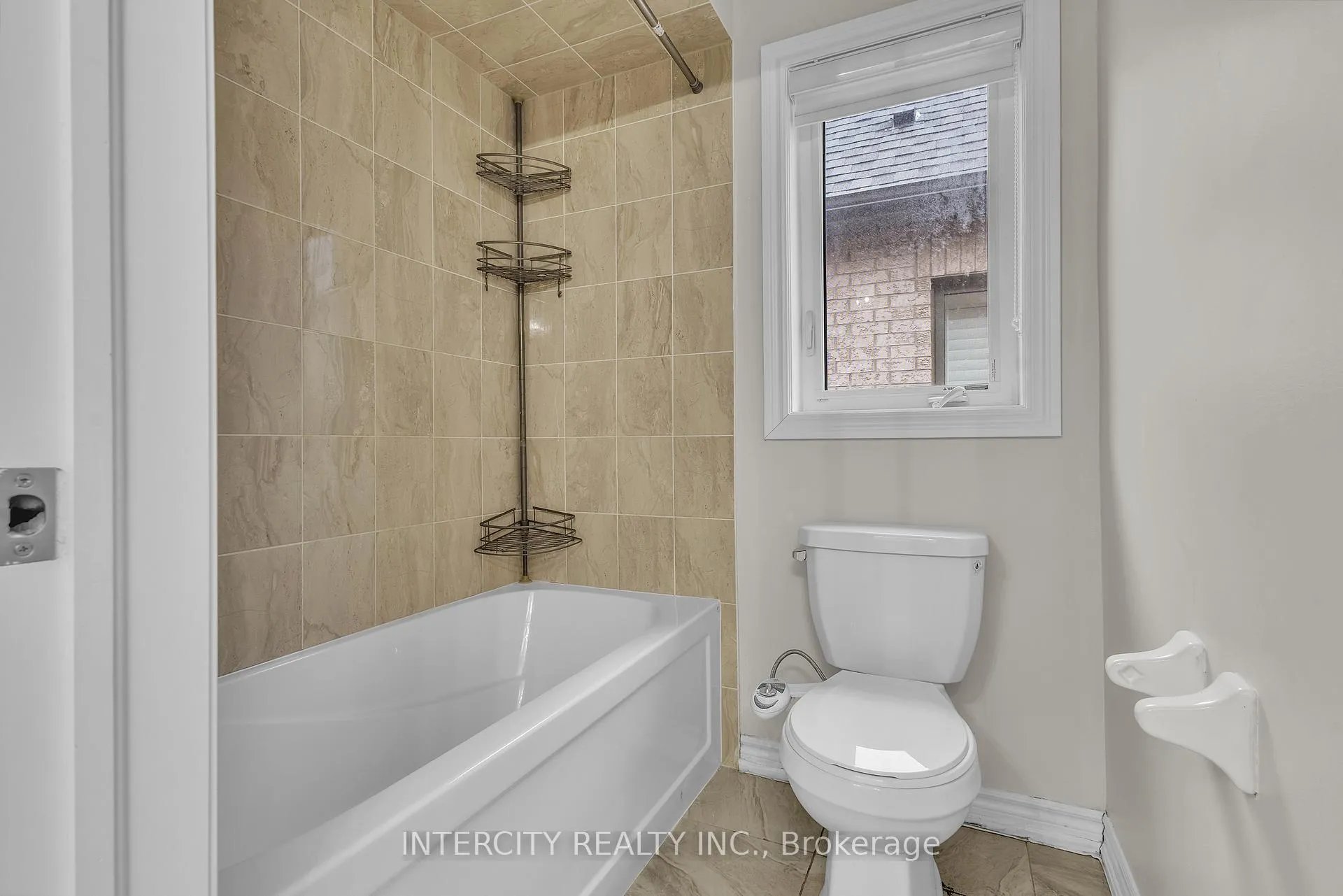 Photo 42 of 45 Roulette Crescent, Brampton, Bram West — HOMEH