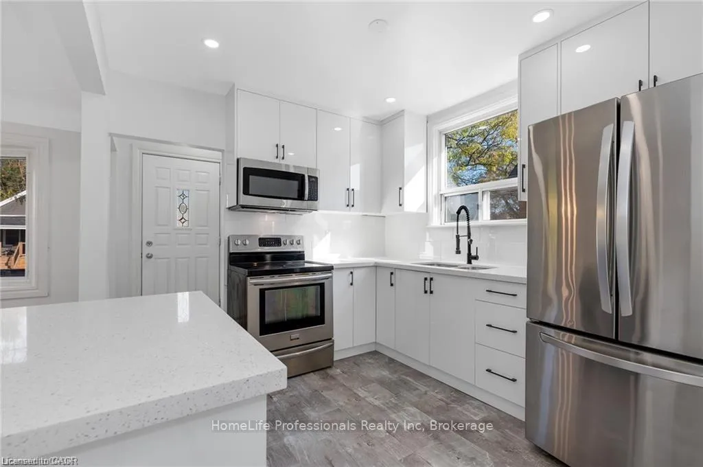 Photo 9 of 284 Brucedale Avenue E, Hamilton, Inch Park — HOMEH