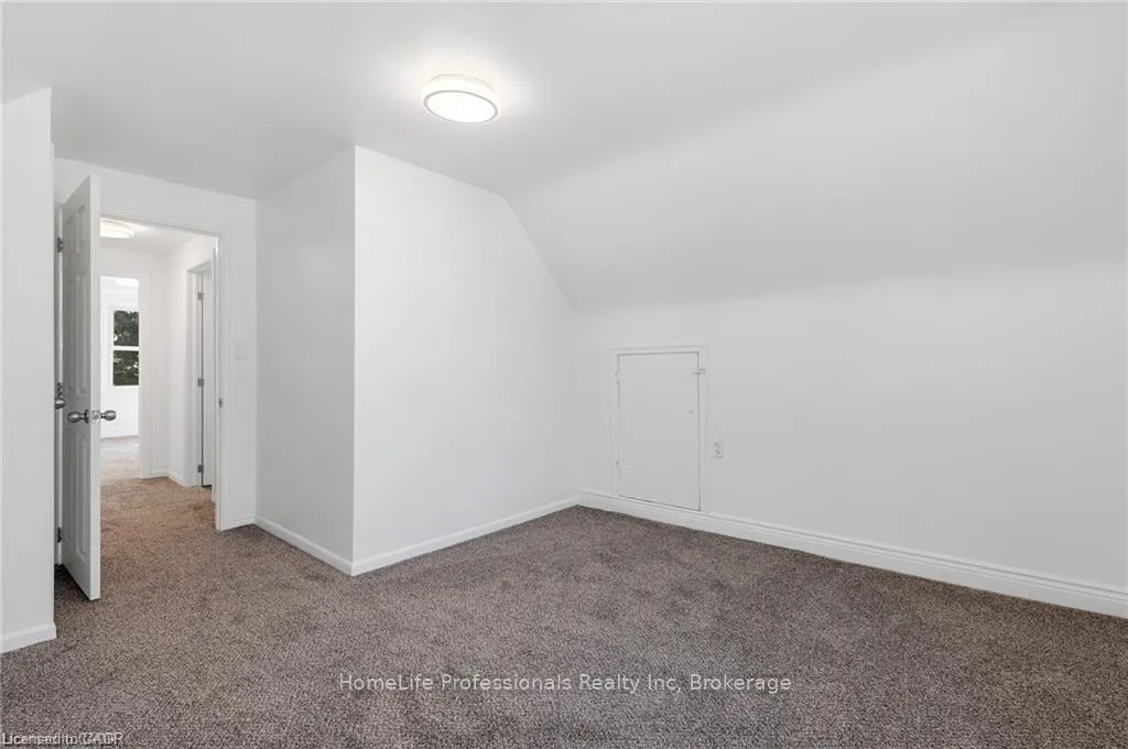 Photo 25 of 284 Brucedale Avenue E, Hamilton, Inch Park — HOMEH
