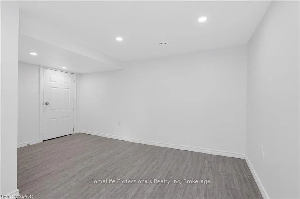 Photo 27 of 284 Brucedale Avenue E, Hamilton, Inch Park — HOMEH