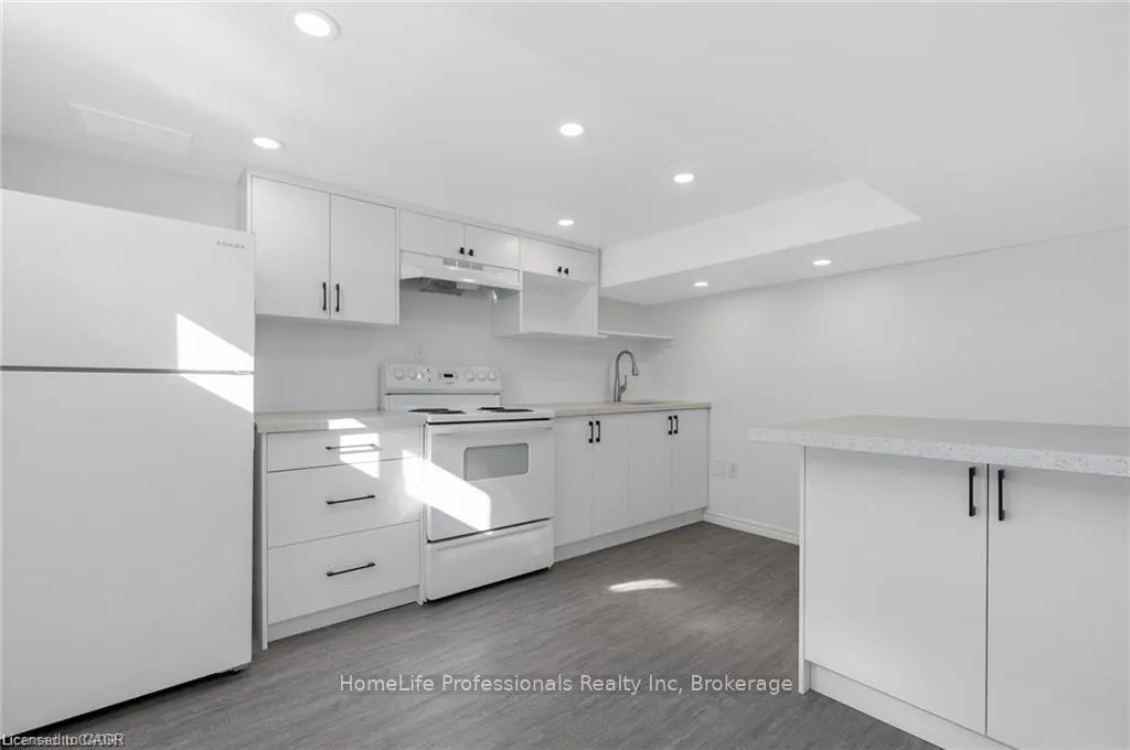 Photo 34 of 284 Brucedale Avenue E, Hamilton, Inch Park — HOMEH