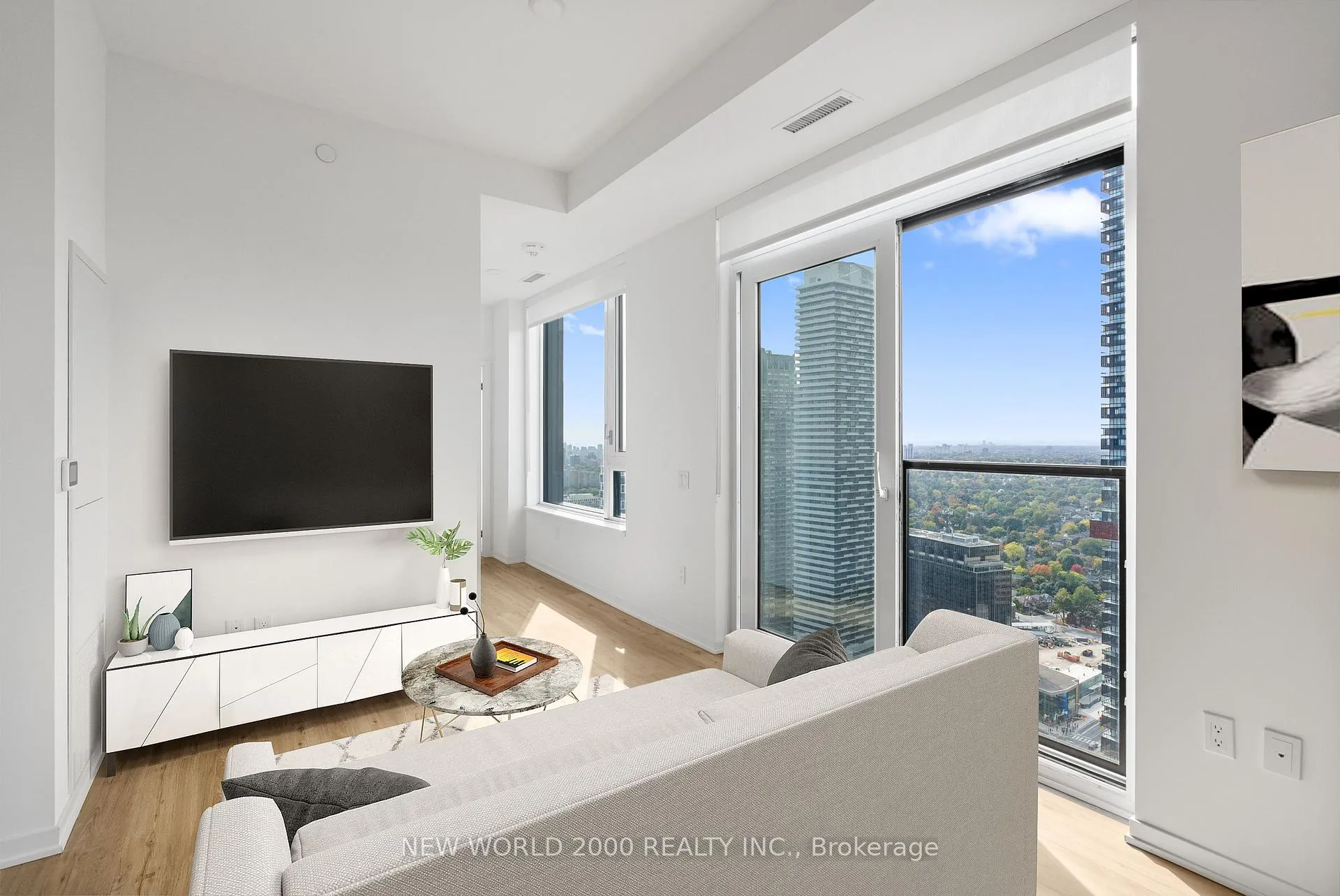 Photo 4 of Unit 3809, 101 Roehampton Avenue, Toronto, Mount Pleasant West — HOMEH