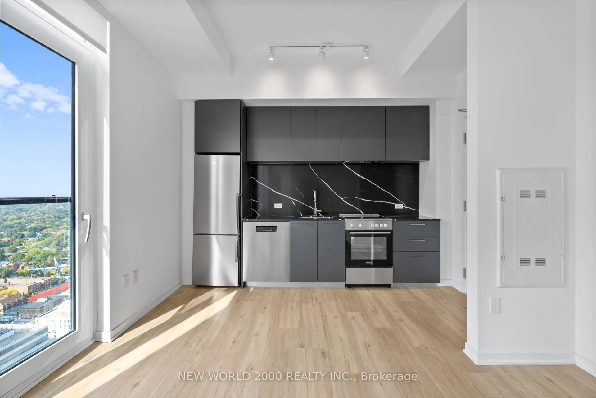 Photo 14 of Unit 3809, 101 Roehampton Avenue, Toronto, Mount Pleasant West — HOMEH