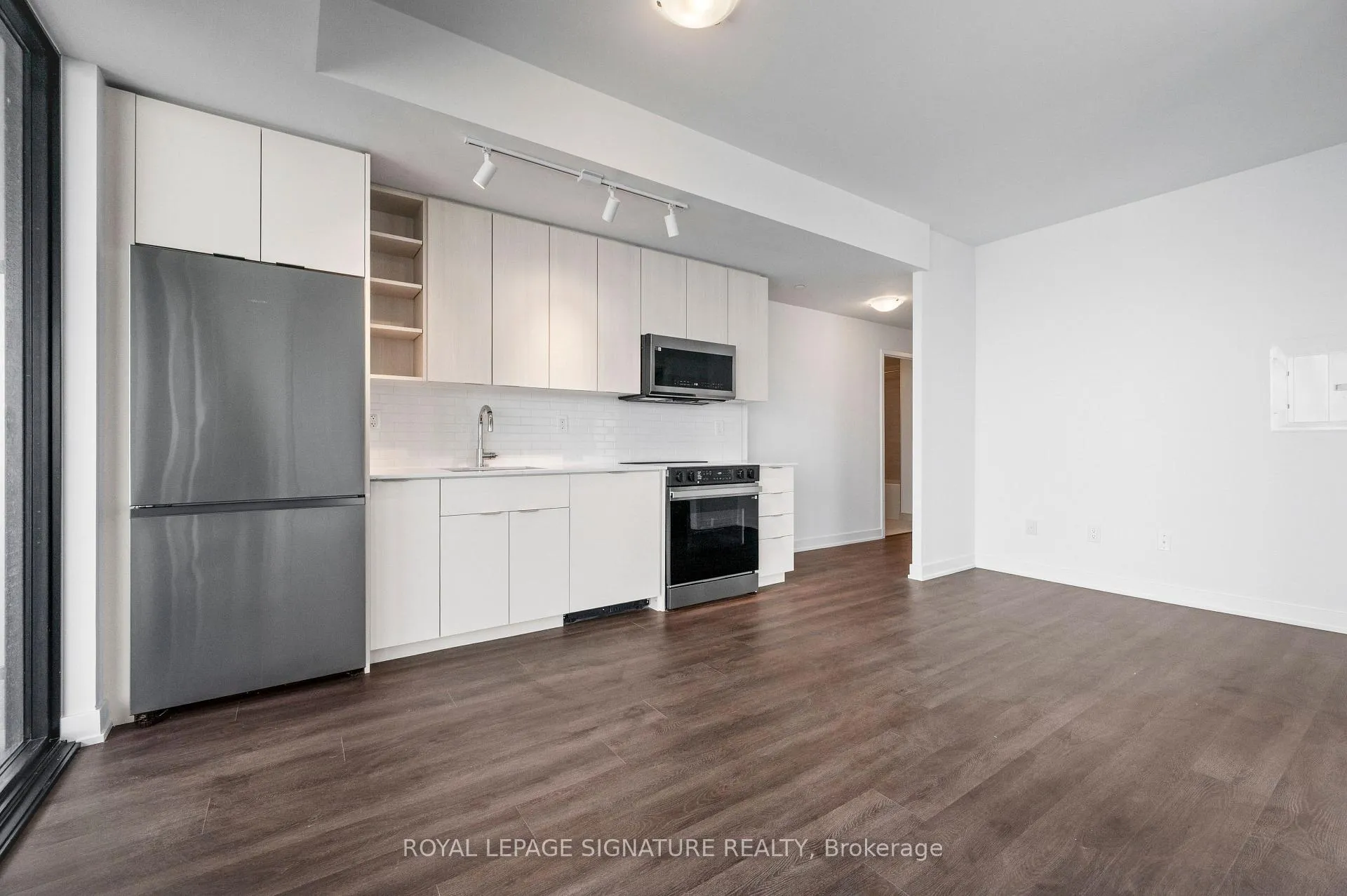 Photo 11 of Unit 1104, 2075 Lakeshore Road, Burlington, Brant — HOMEH