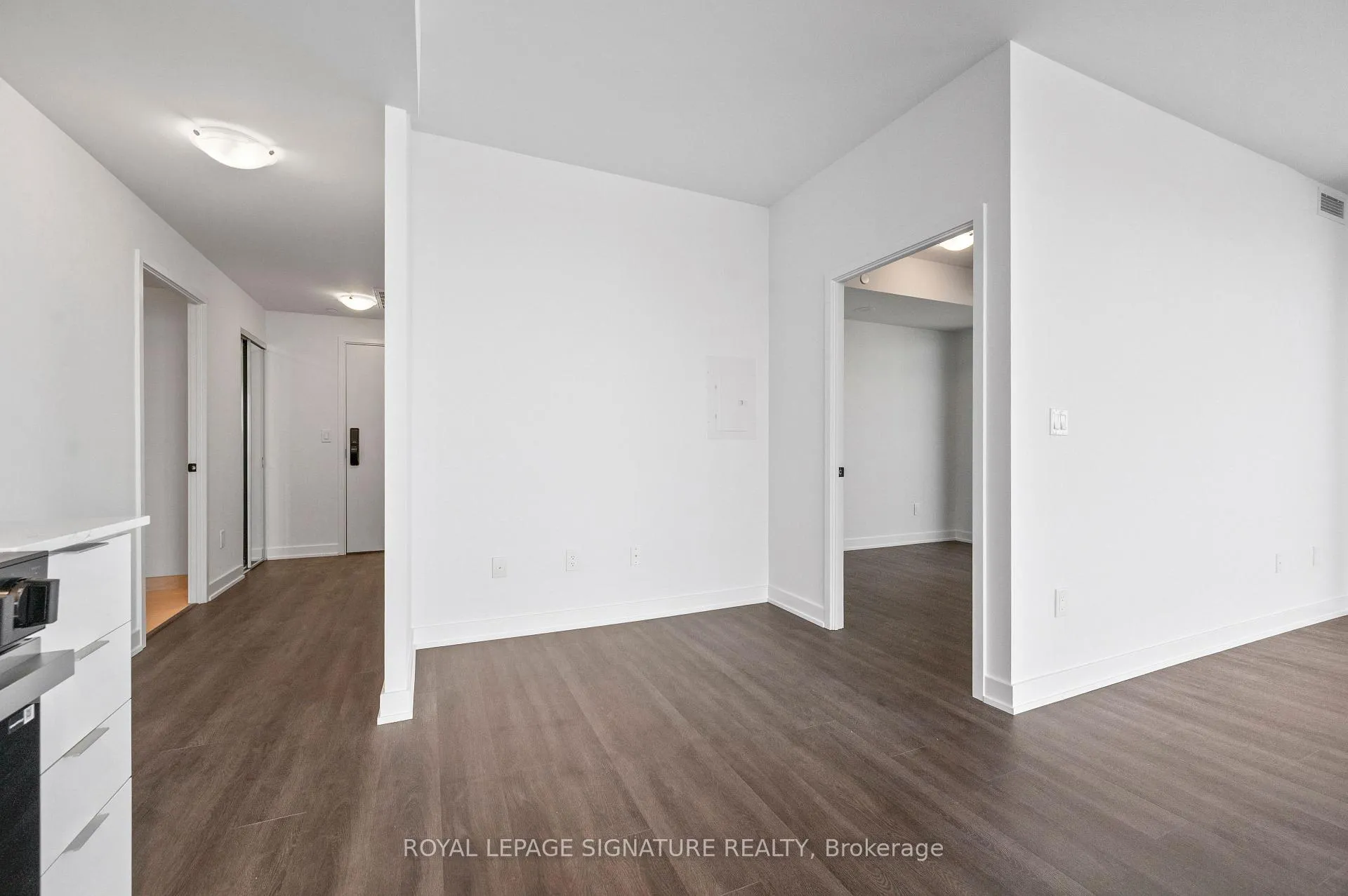 Photo 13 of Unit 1104, 2075 Lakeshore Road, Burlington, Brant — HOMEH