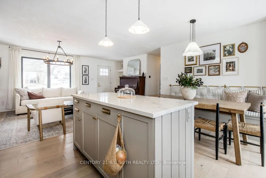 Photo 15 of 7845 Yonge Street, Innisfil, Stroud — HOMEH