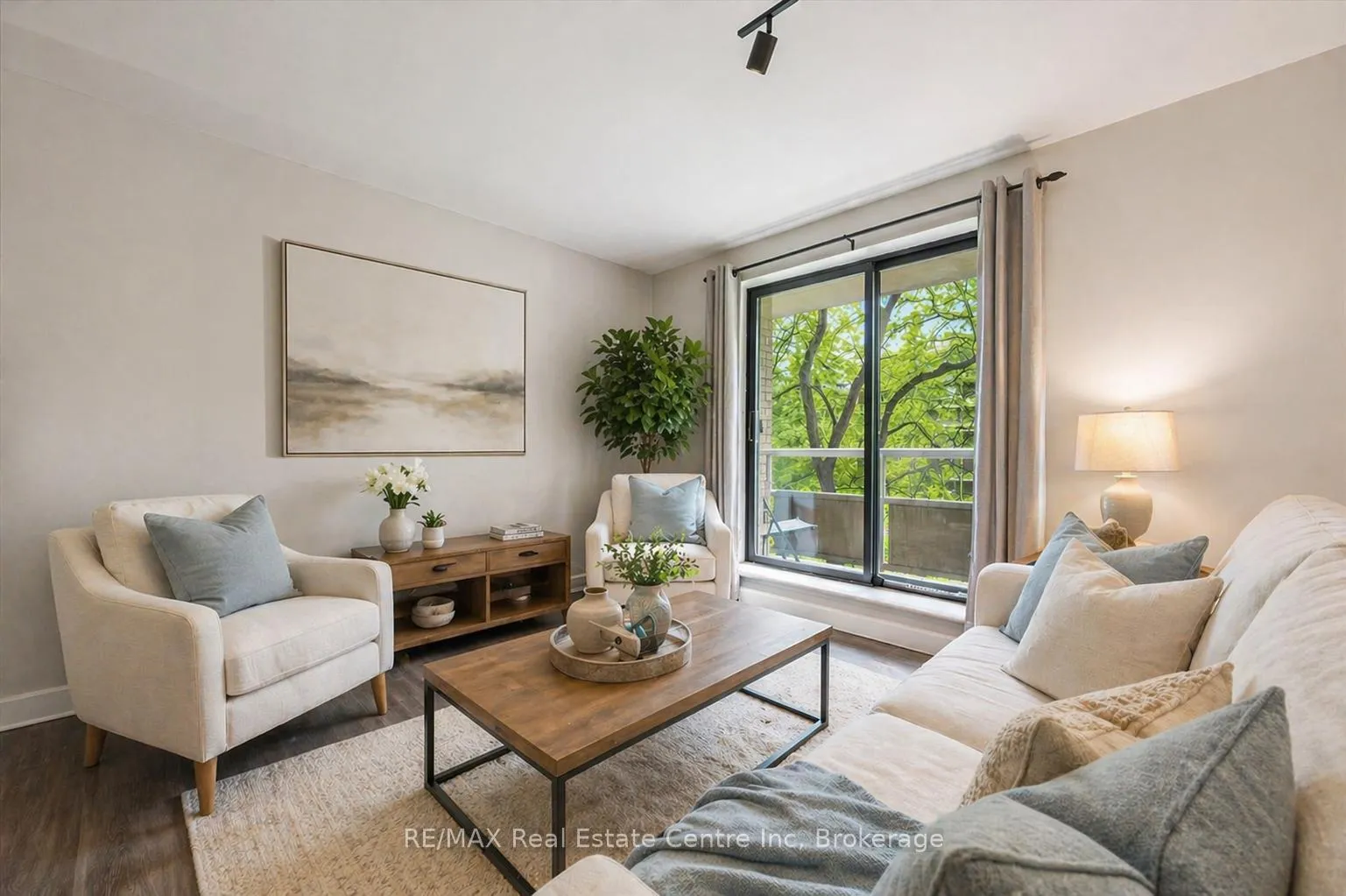 Photo 5 of Unit 302, 89 Westwood Road, Guelph, Willow West/Sugarbush/West Acres — HOMEH